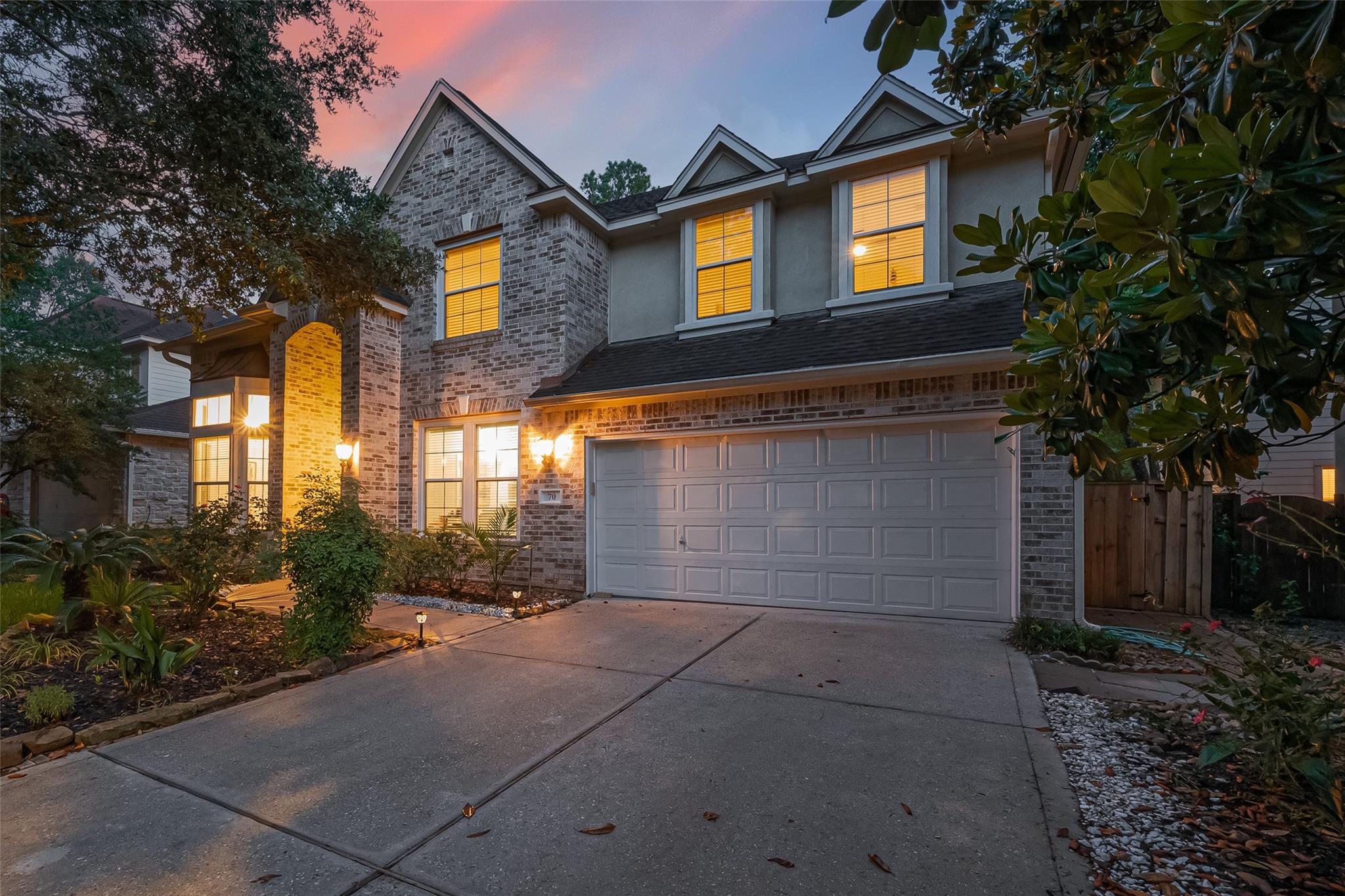 70 N Altwood Circle