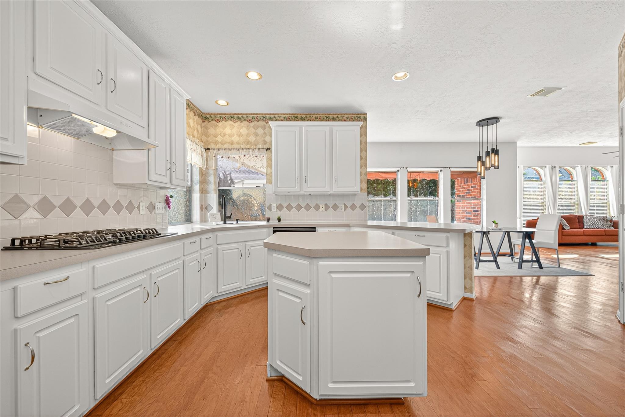 17410 Pikes Peek Court