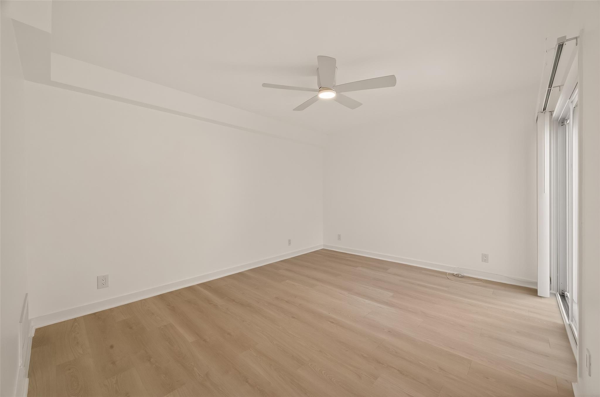 5115 Del Monte Drive # 4