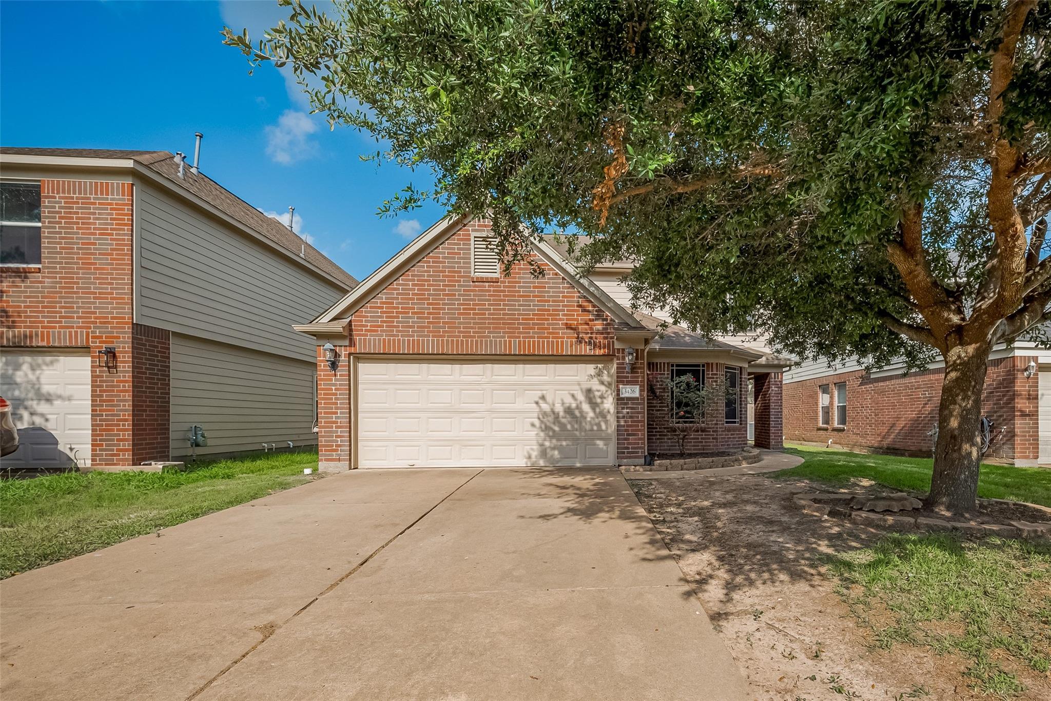 3426 Barkers Crossing Avenue