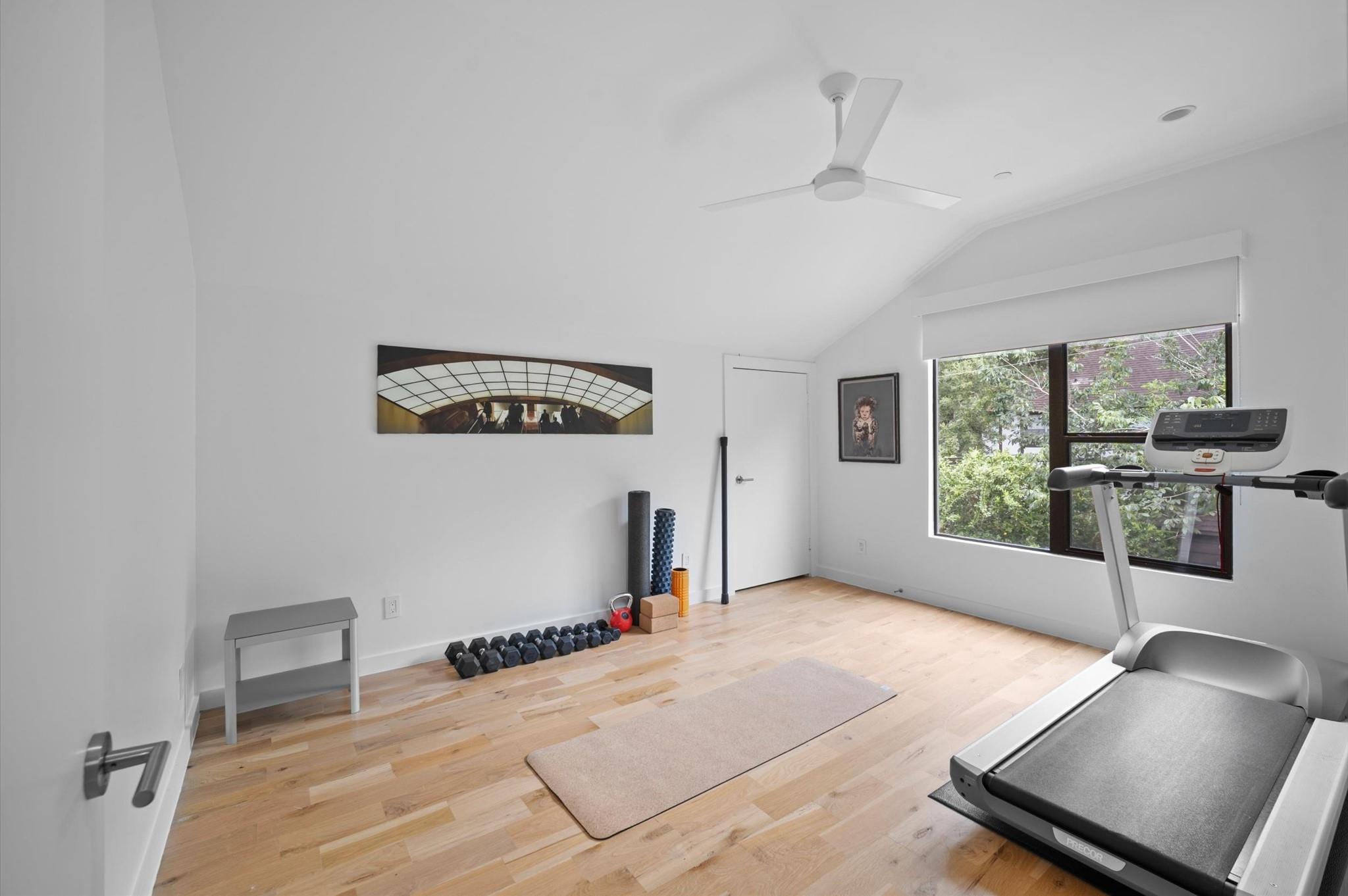 10 Inwood Oaks Drive