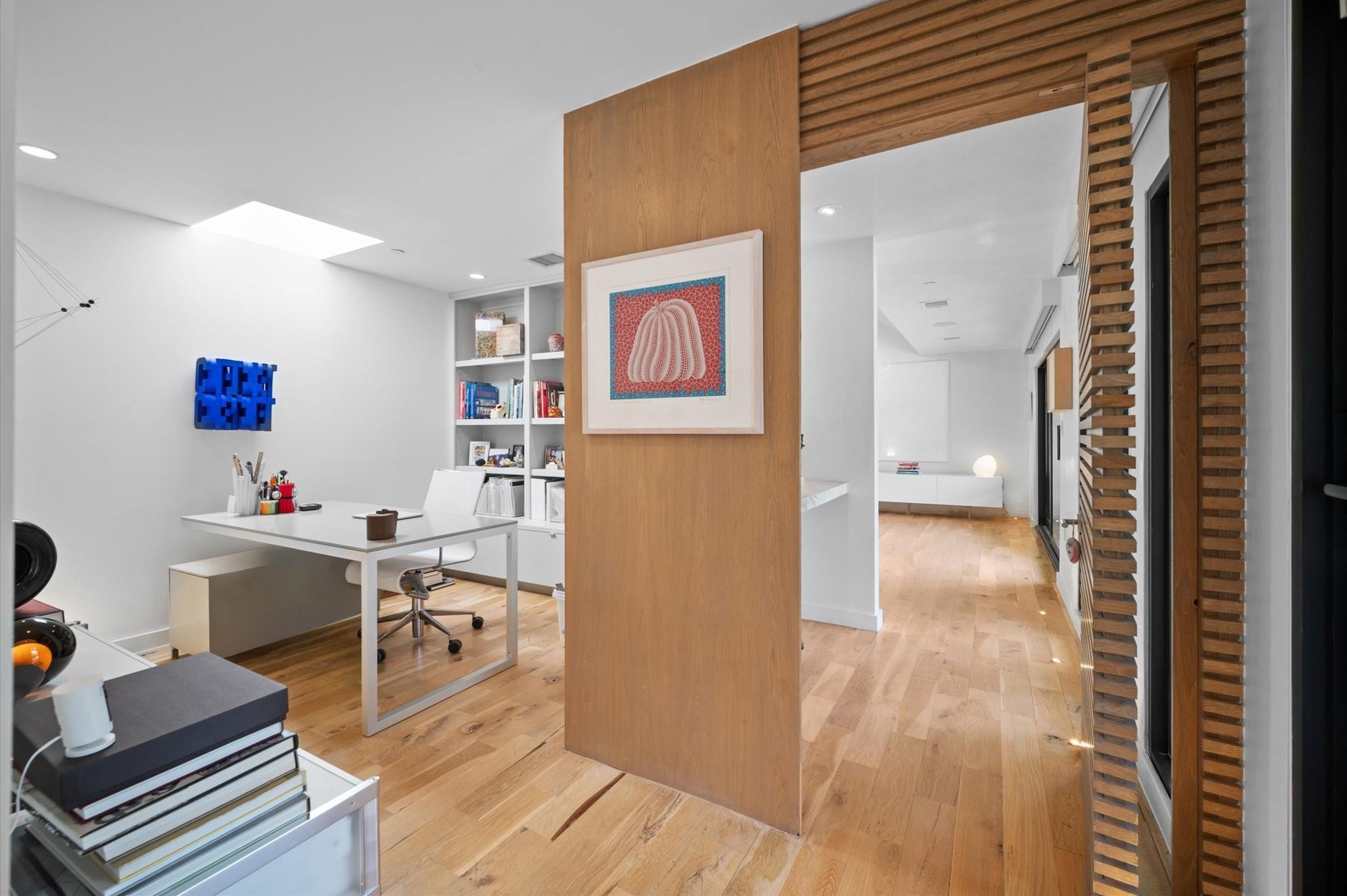 10 Inwood Oaks Drive