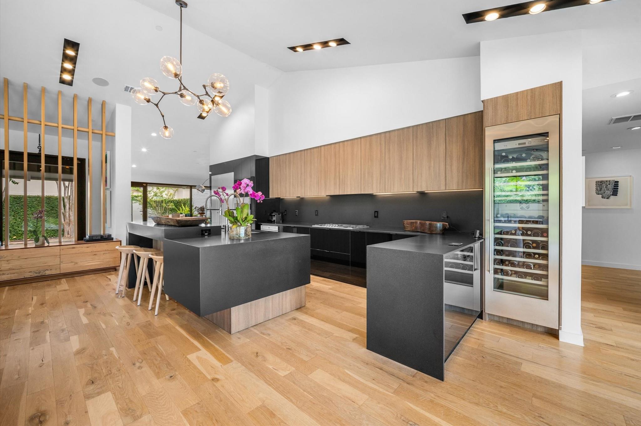 10 Inwood Oaks Drive