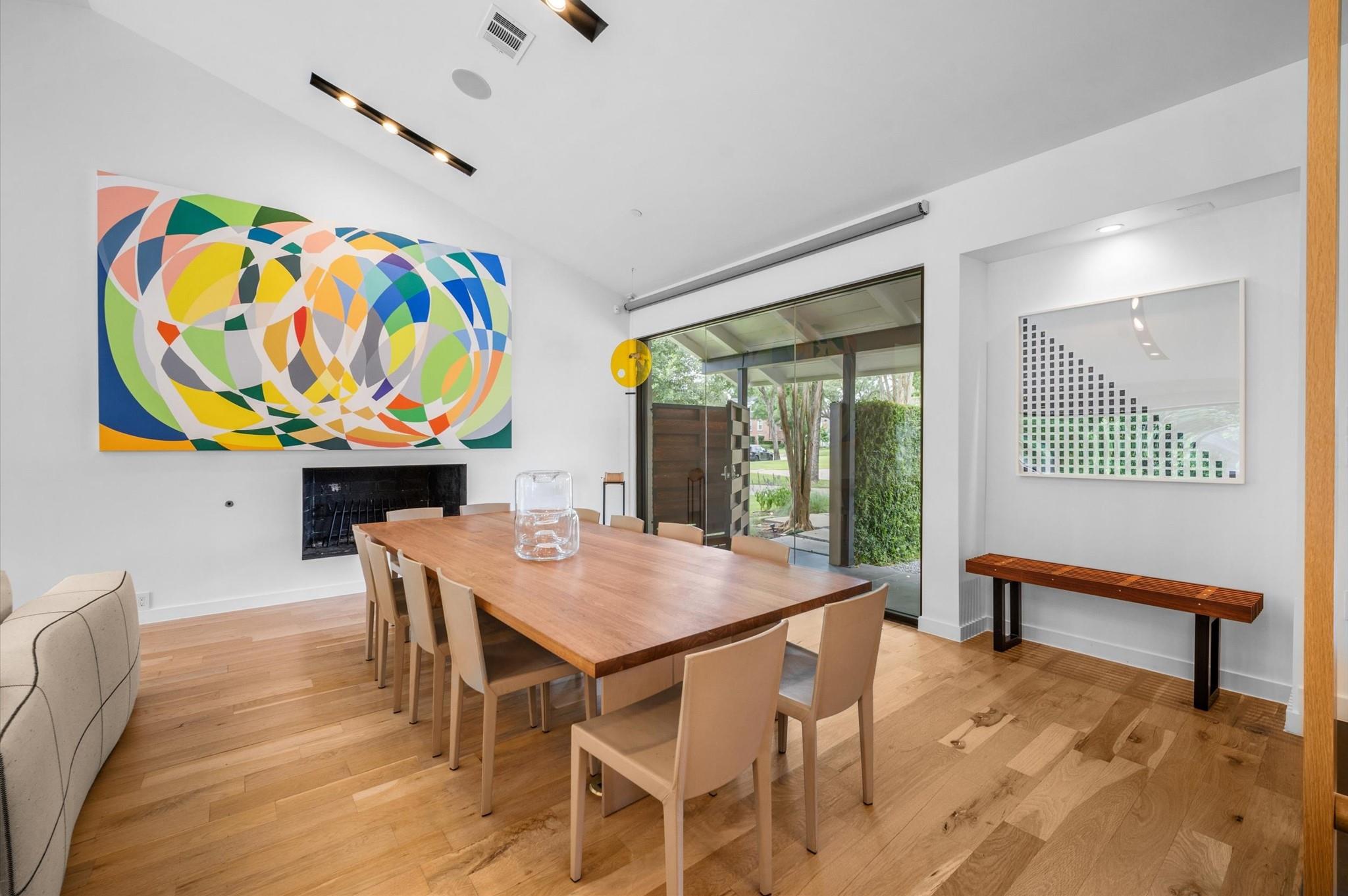 10 Inwood Oaks Drive