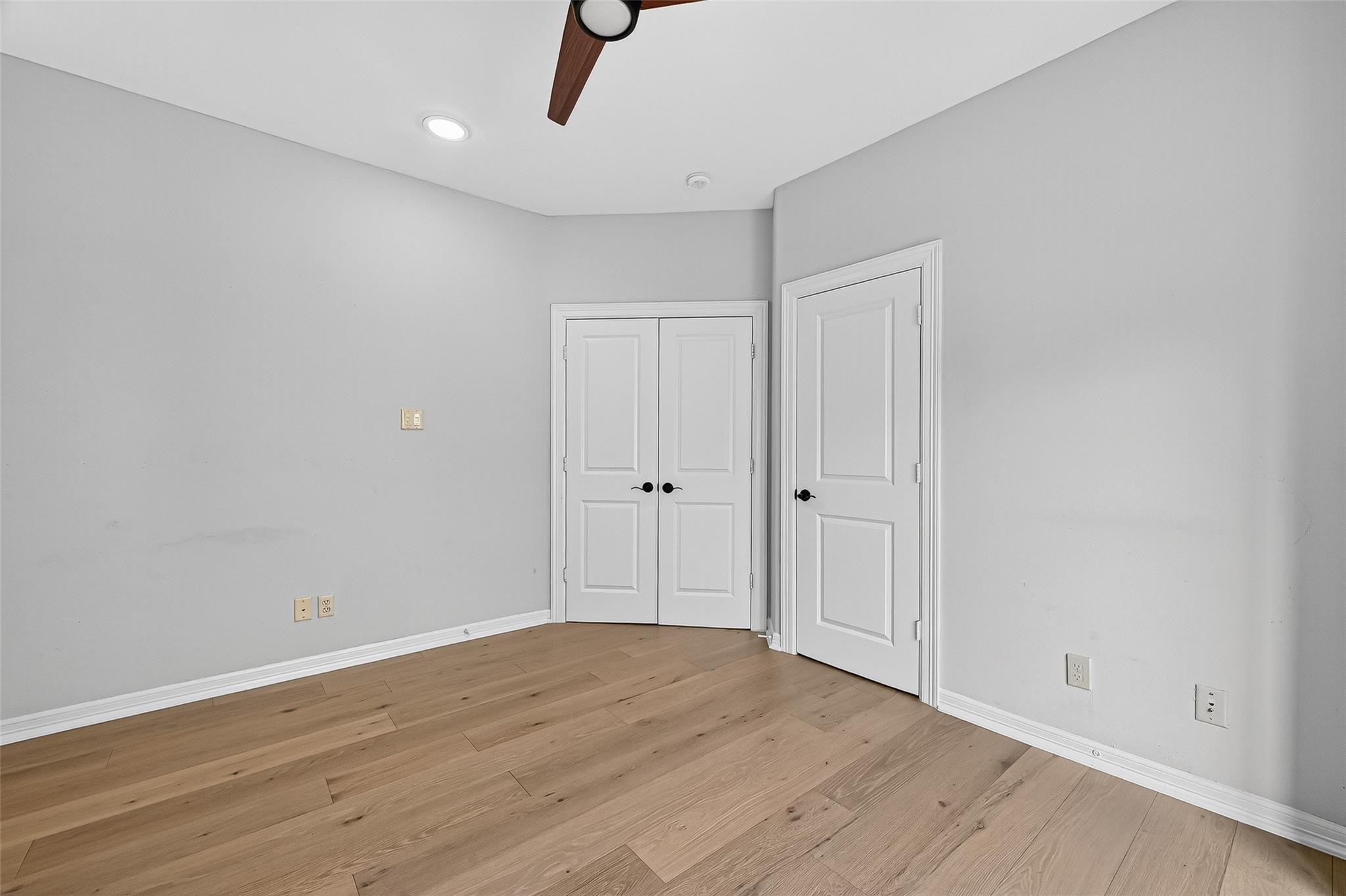 2731 Stuart Manor