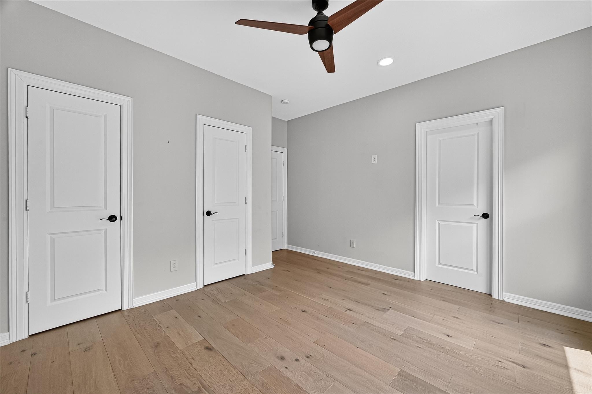 2731 Stuart Manor