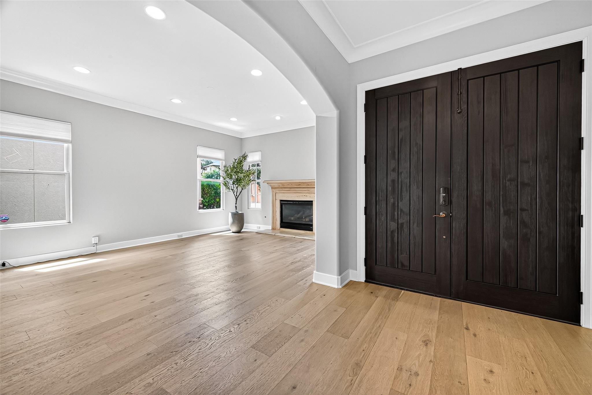 2731 Stuart Manor