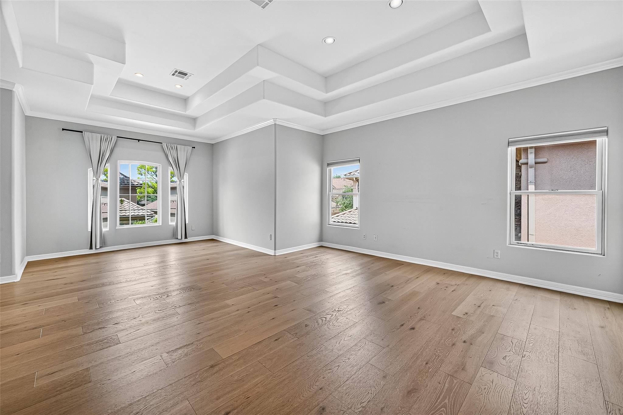 2731 Stuart Manor