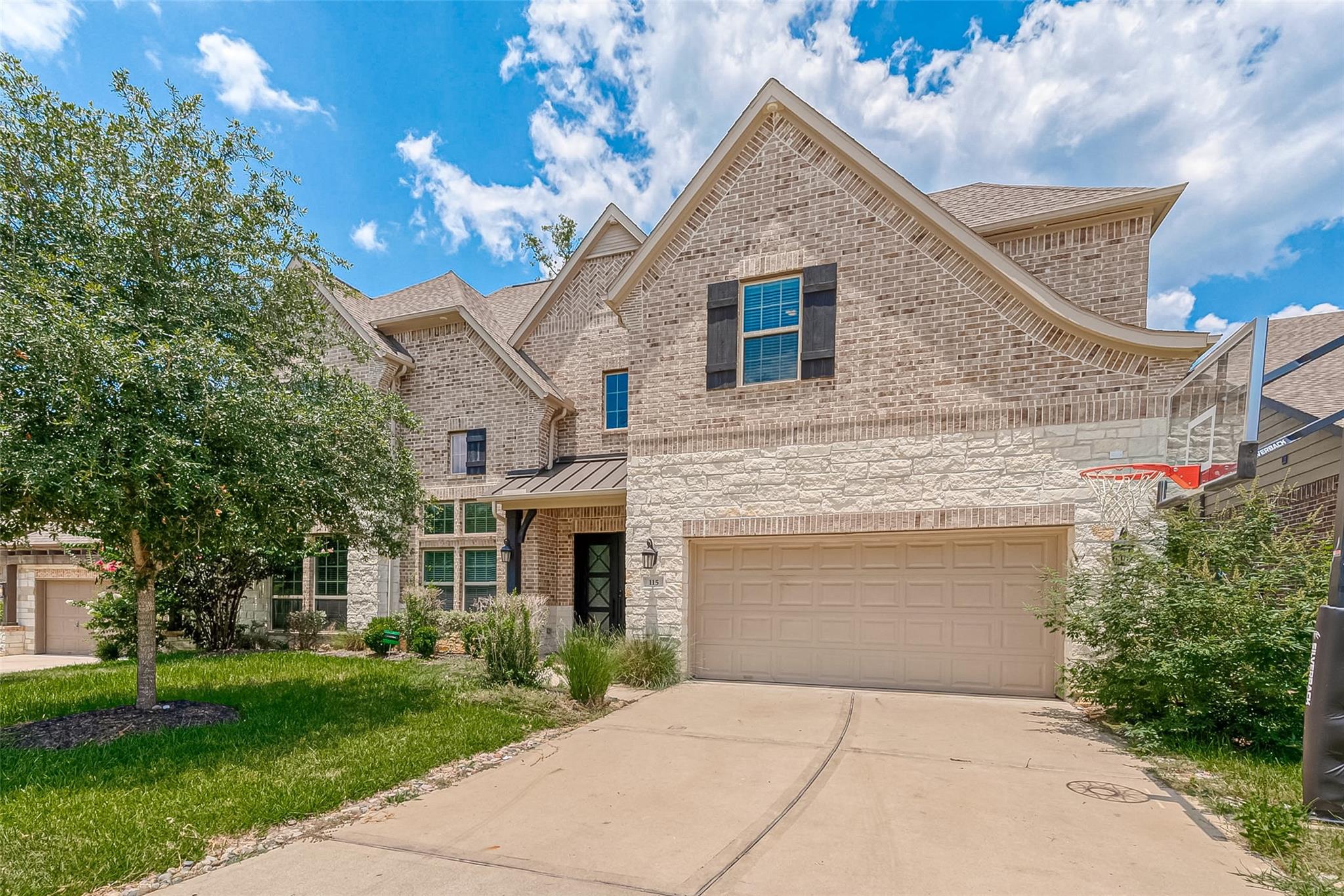 115 N Winter Sunrise Circle