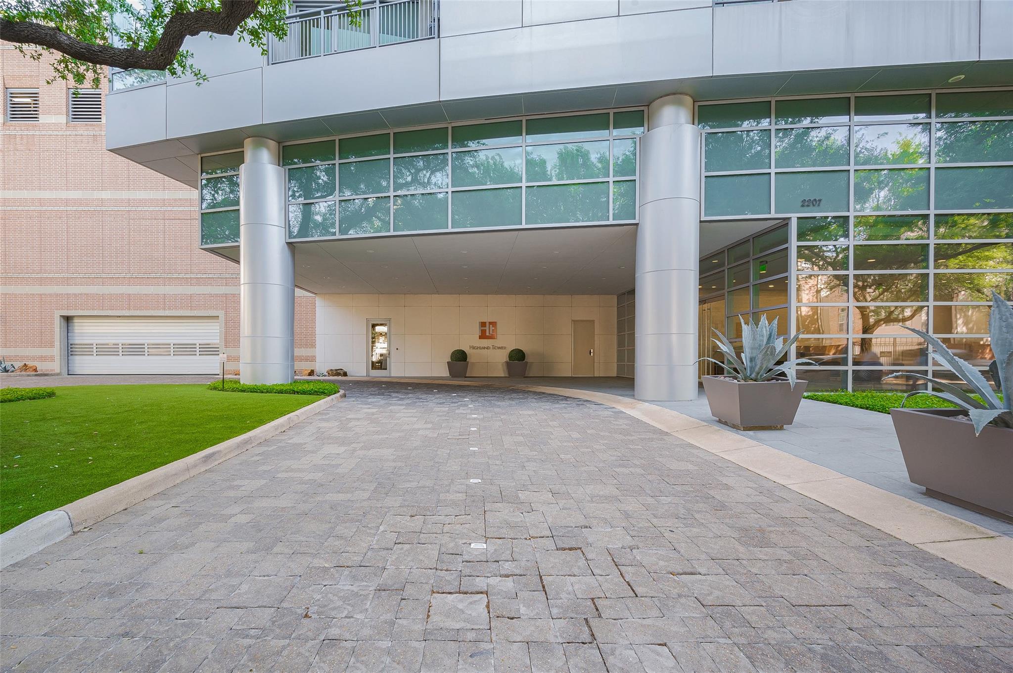 2207 Bancroft Street # 604