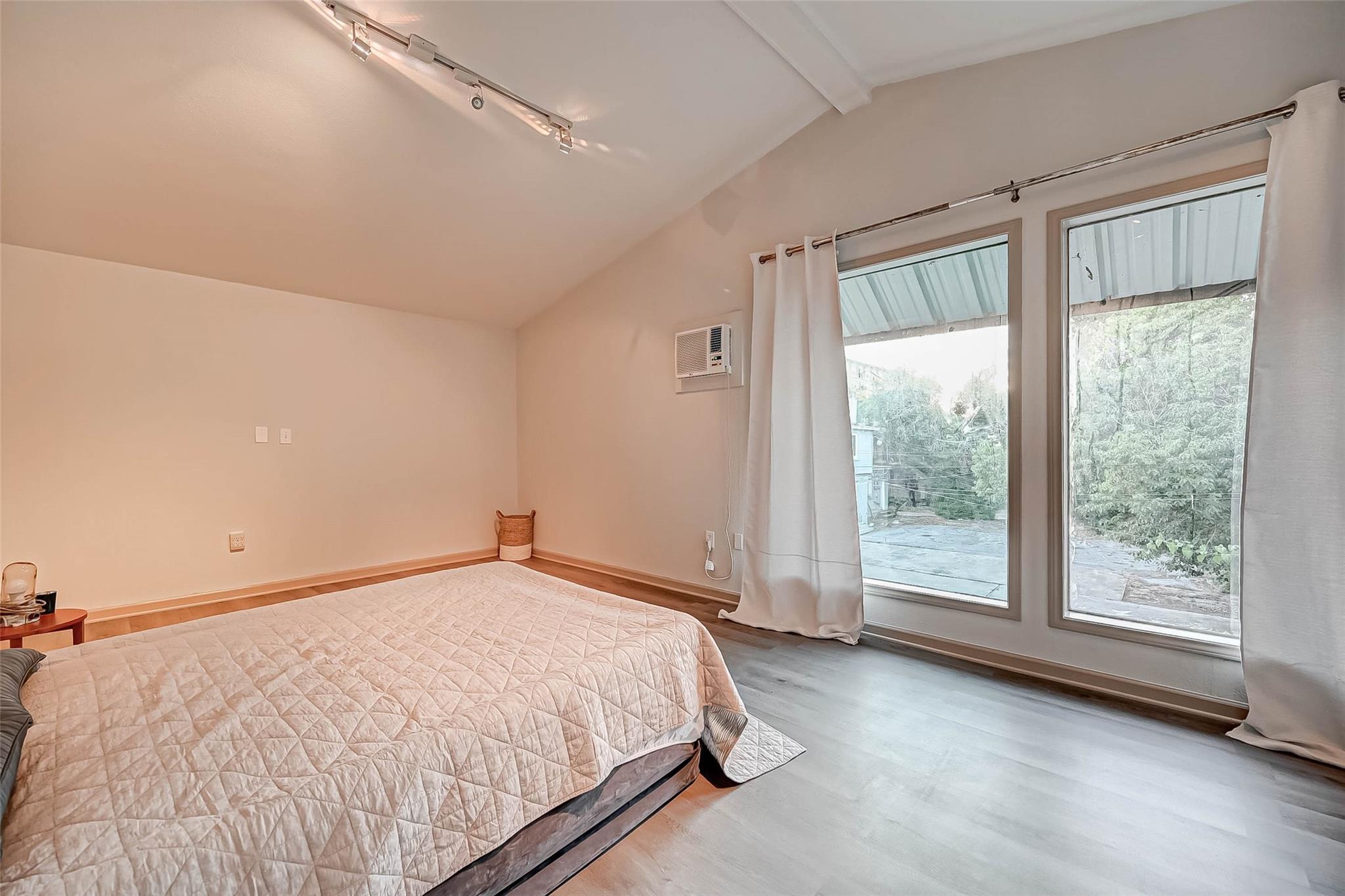 1612 W Alabama Street Unit: ABCD