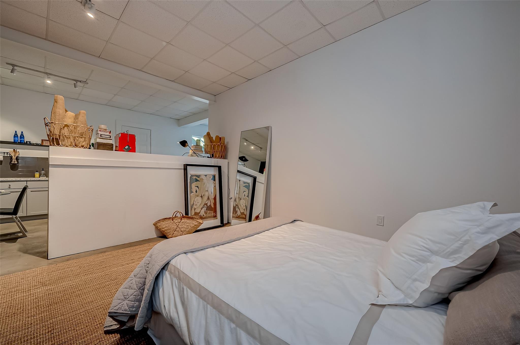 1612 W Alabama Street Unit: ABCD