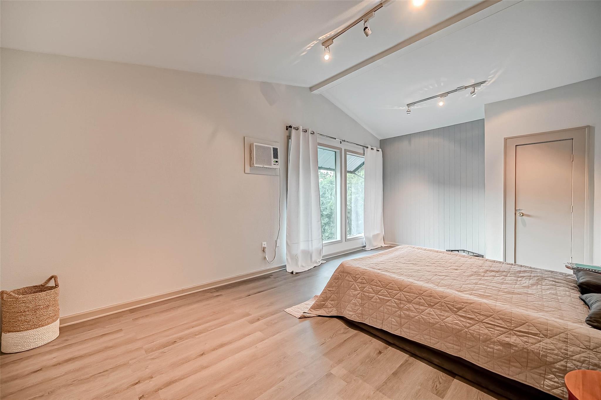 1612 W Alabama Street Unit: ABCD