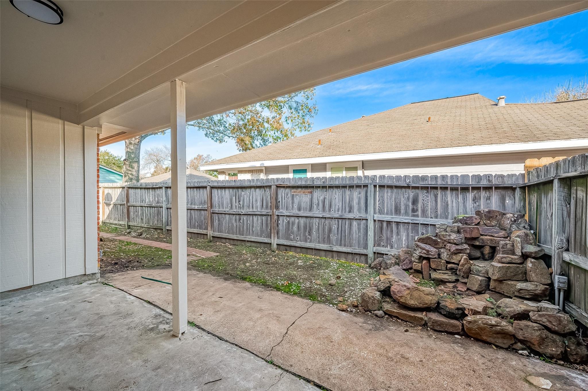 22615 Powell House Lane