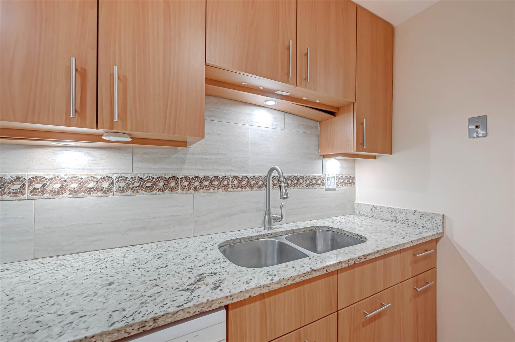 2001 Holcombe Boulevard # 401