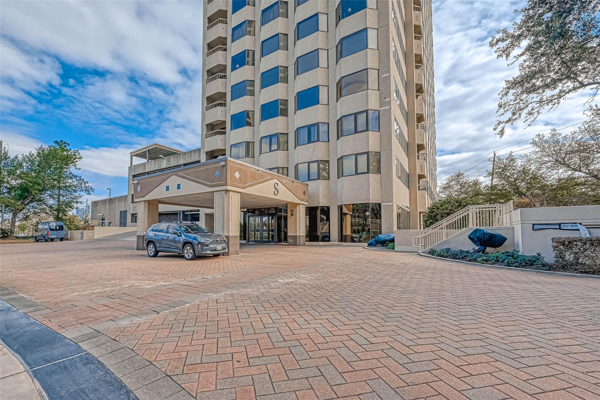 2001 Holcombe Boulevard # 401