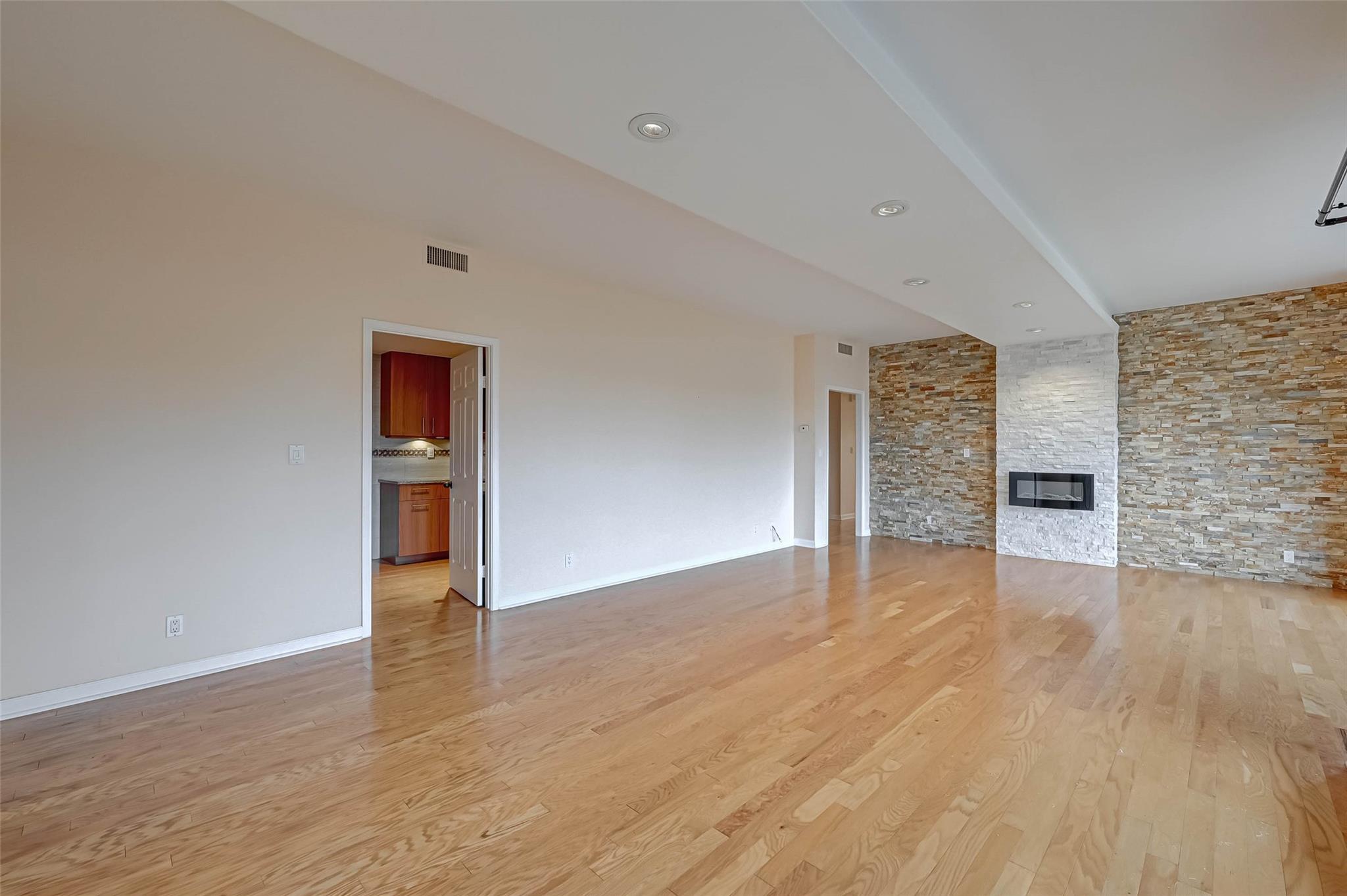 2001 Holcombe Boulevard # 401