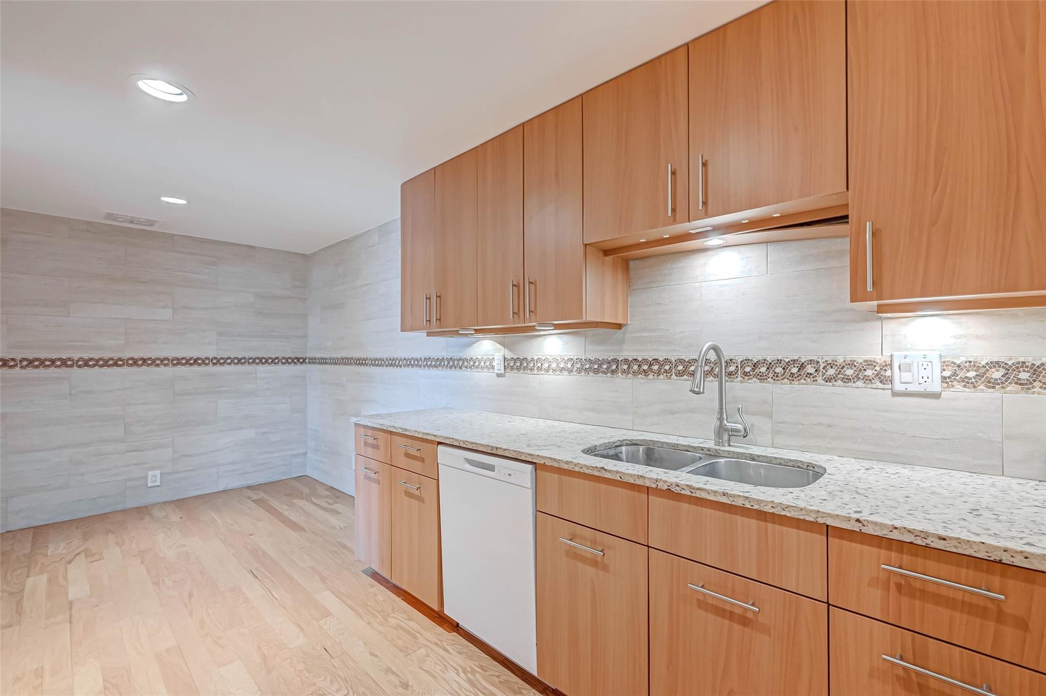 2001 Holcombe Boulevard # 401