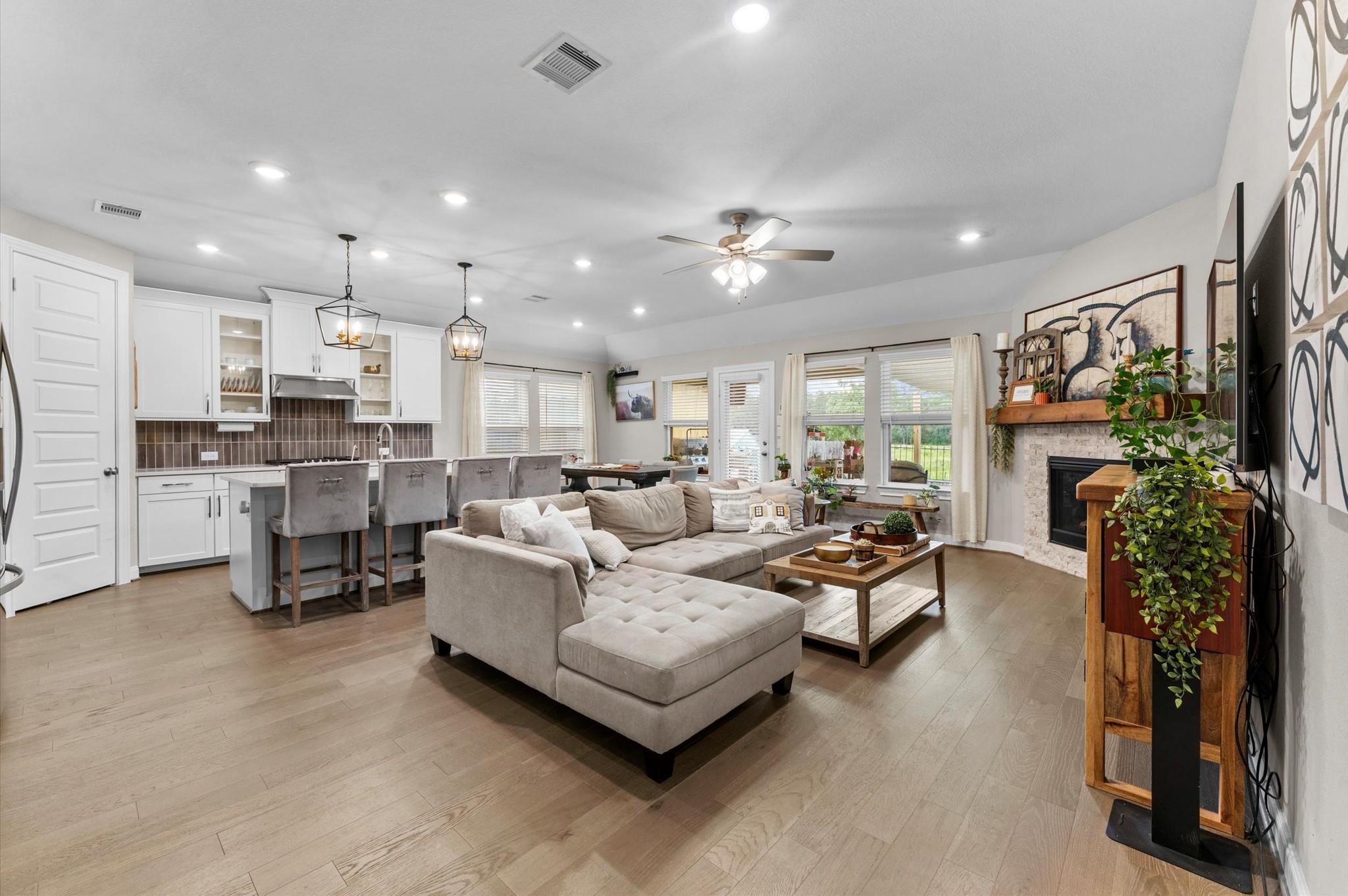 2185 Woodland Pine Drive