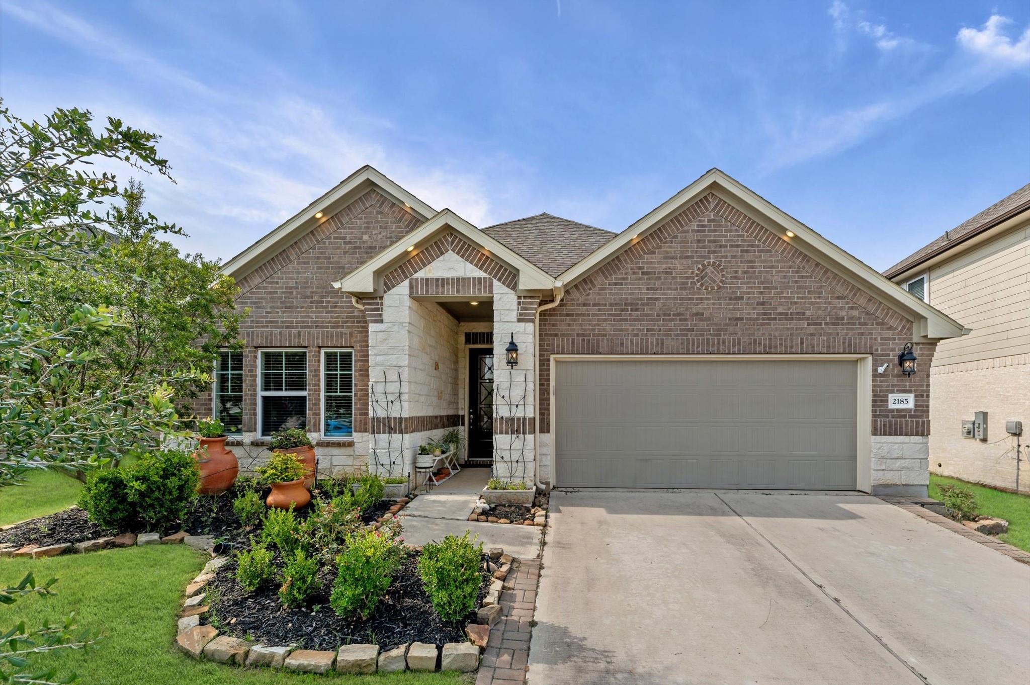 2185 Woodland Pine Drive