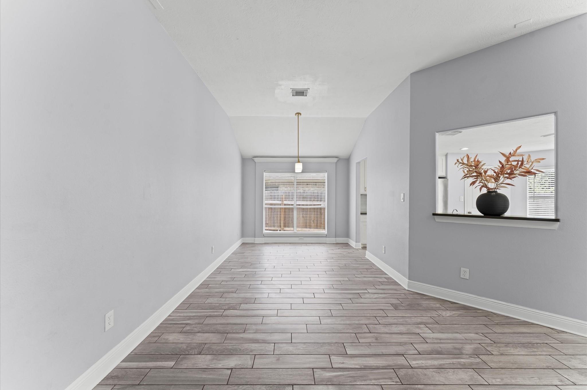 6218 Knollwood Trail