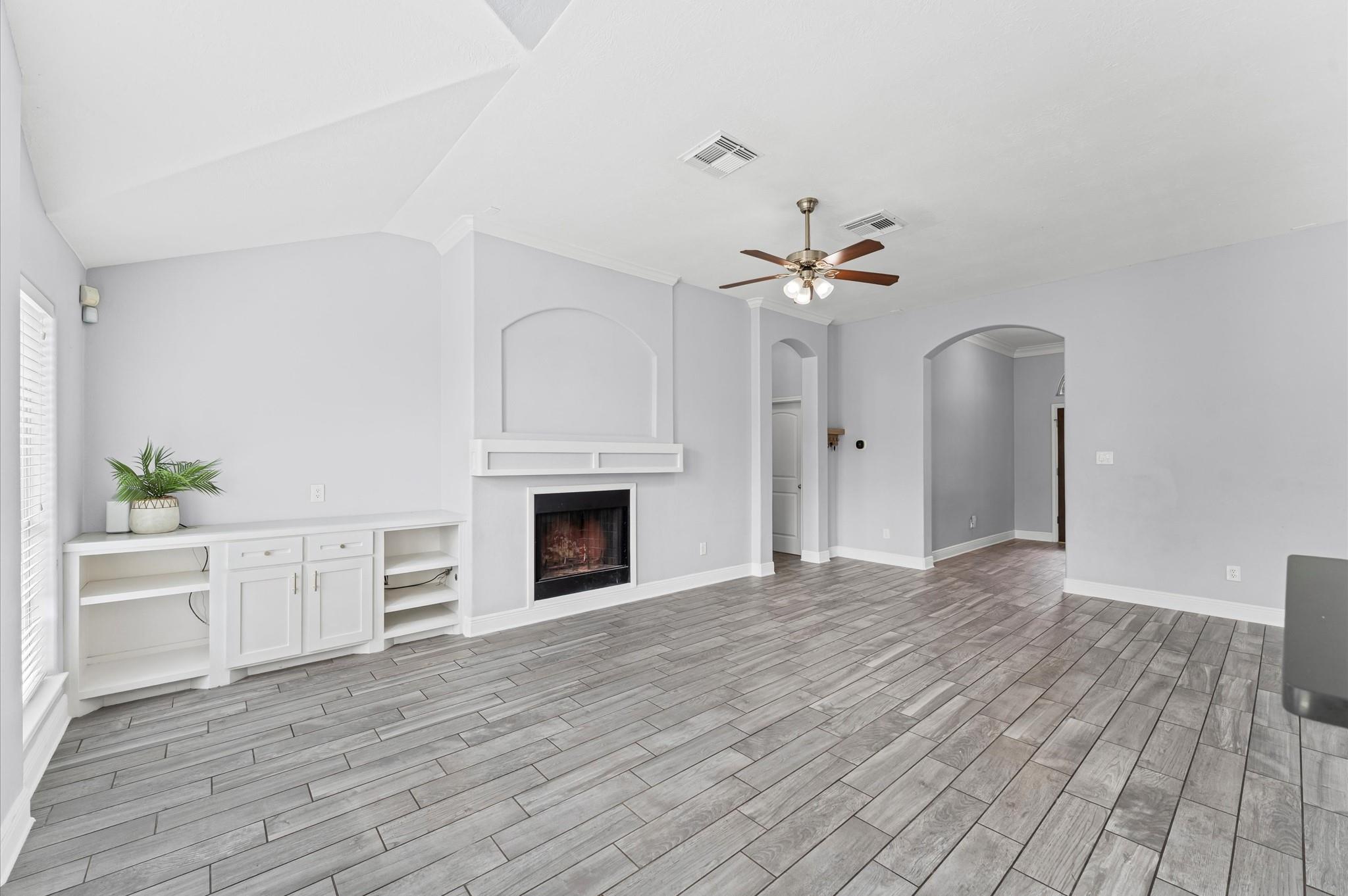 6218 Knollwood Trail