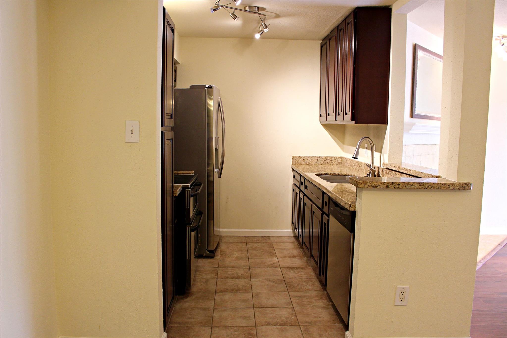4635 Wild Indigo Street # 515