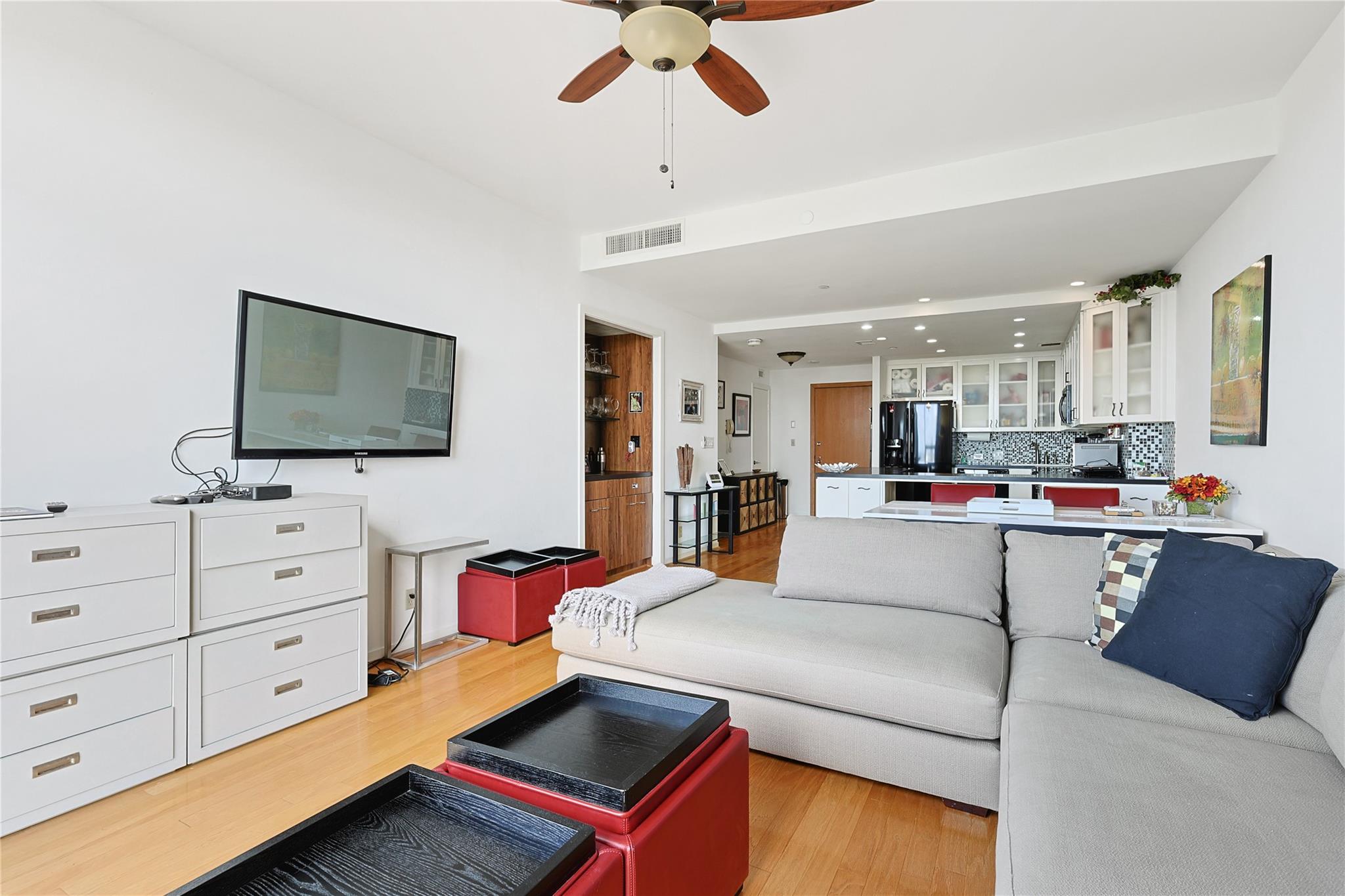 5110 San Felipe # 151W