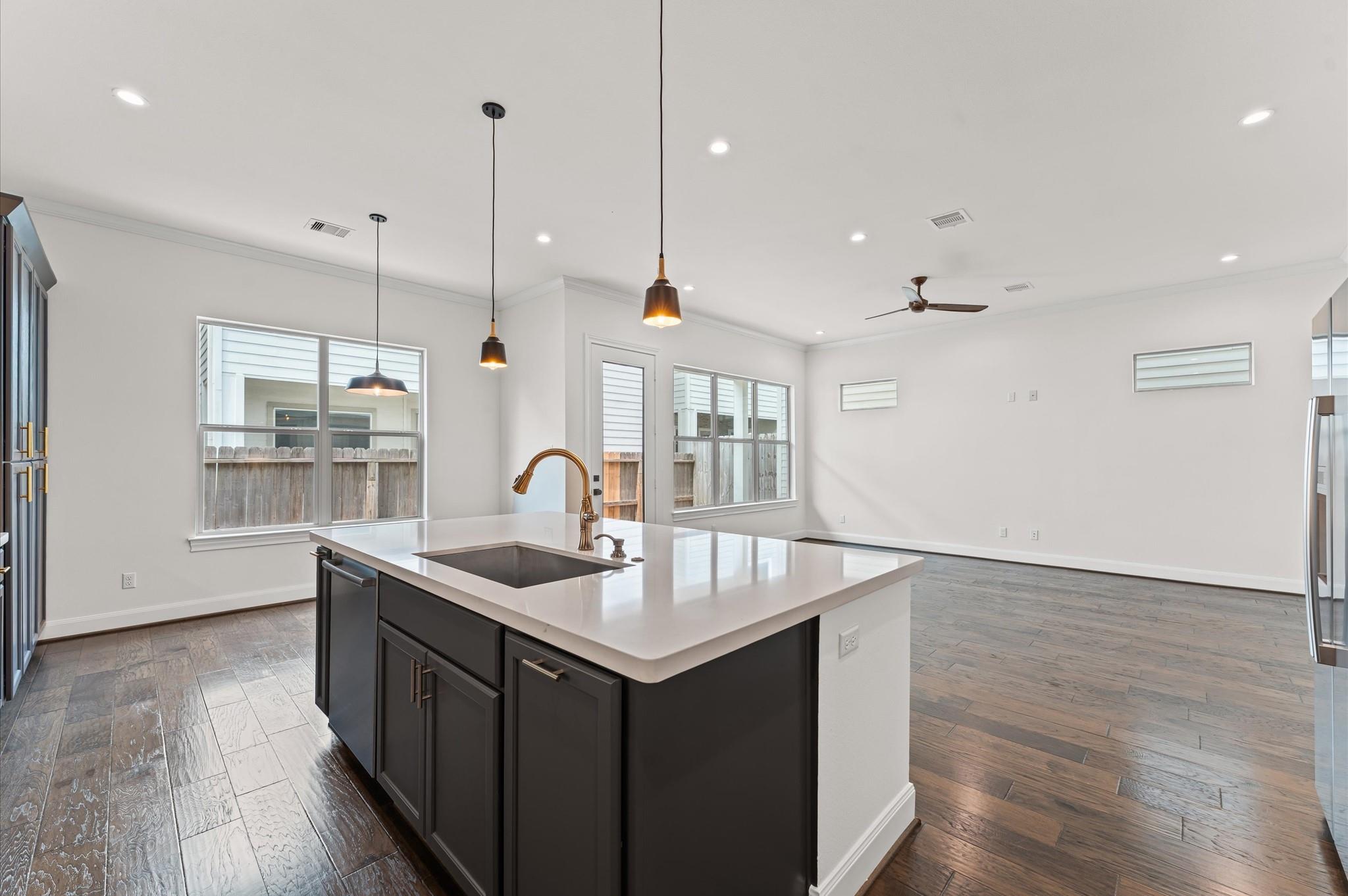 8814 Hollywood Garden Lane, Houston