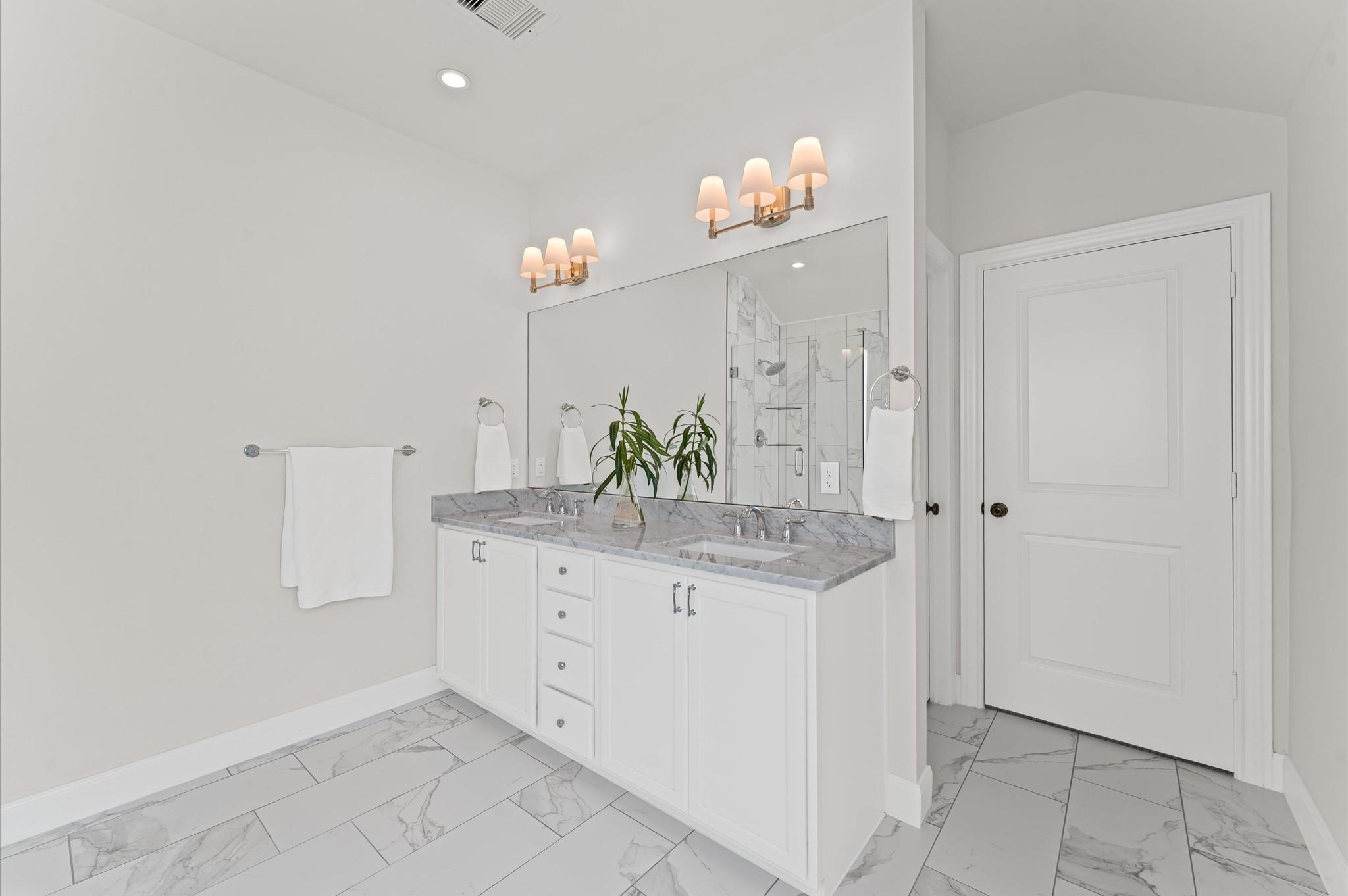 8814 Hollywood Garden Lane, Houston