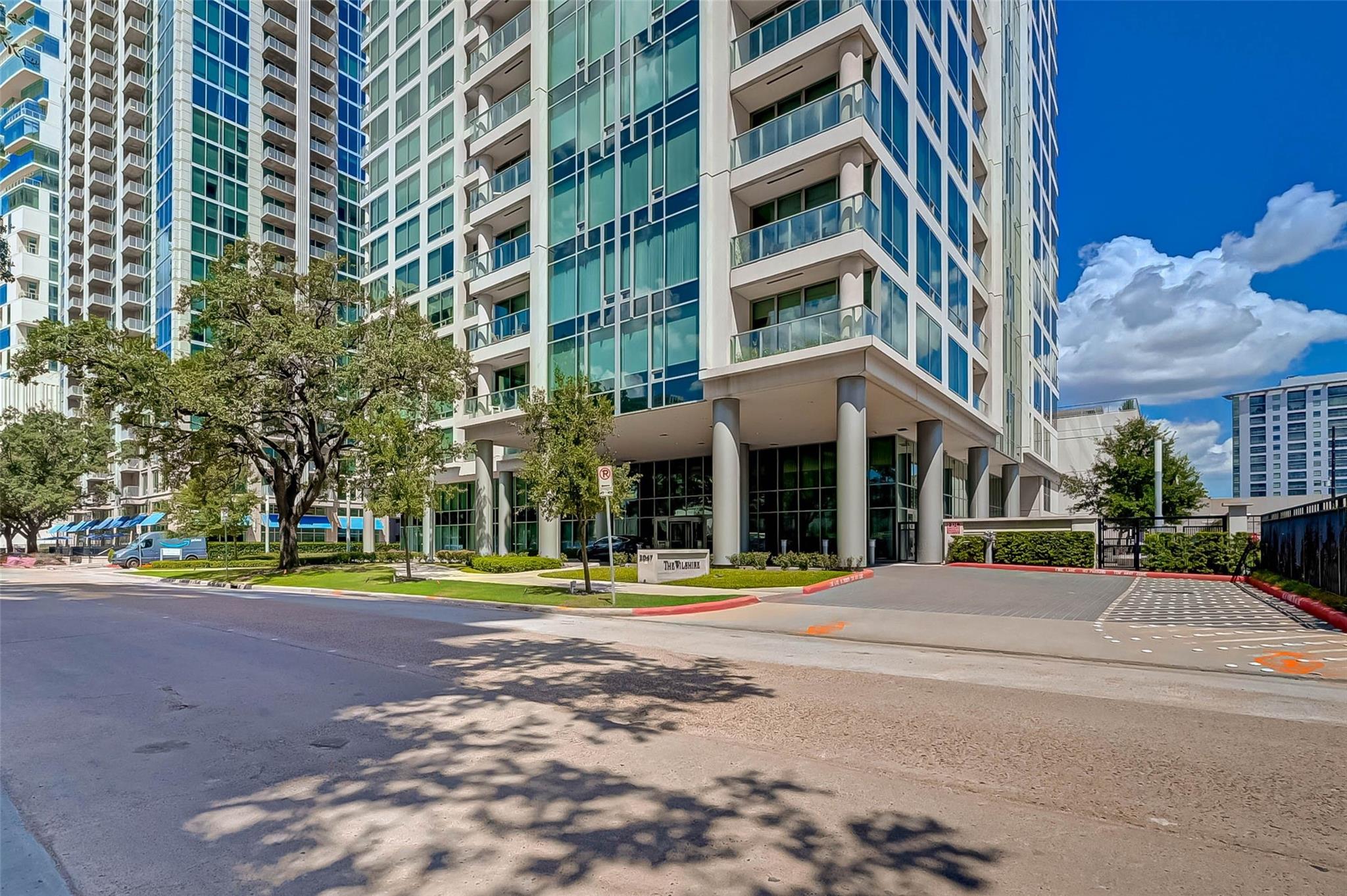 2047 Westcreek Lane # 608, Houston Unit: 608