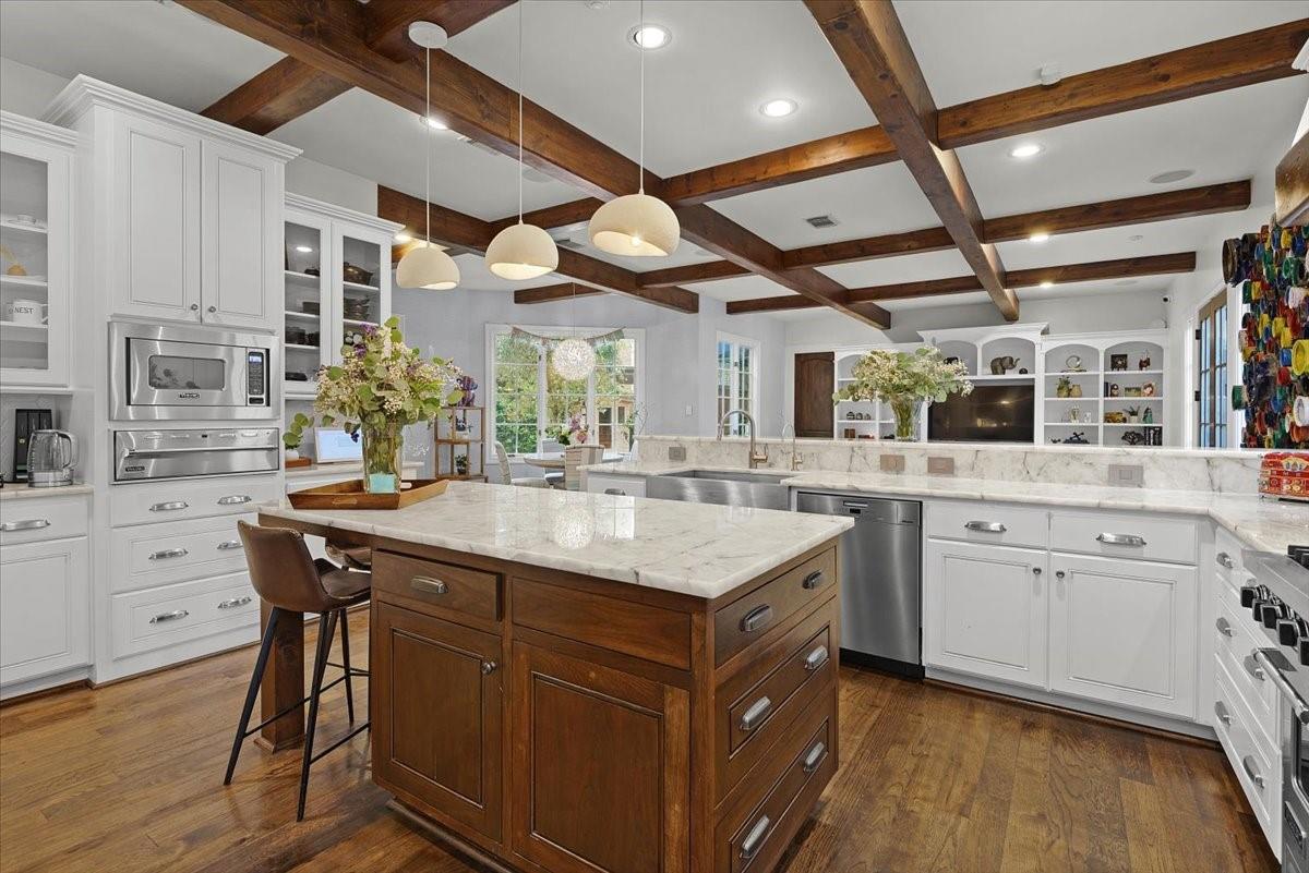 4005 Chatham Lane
