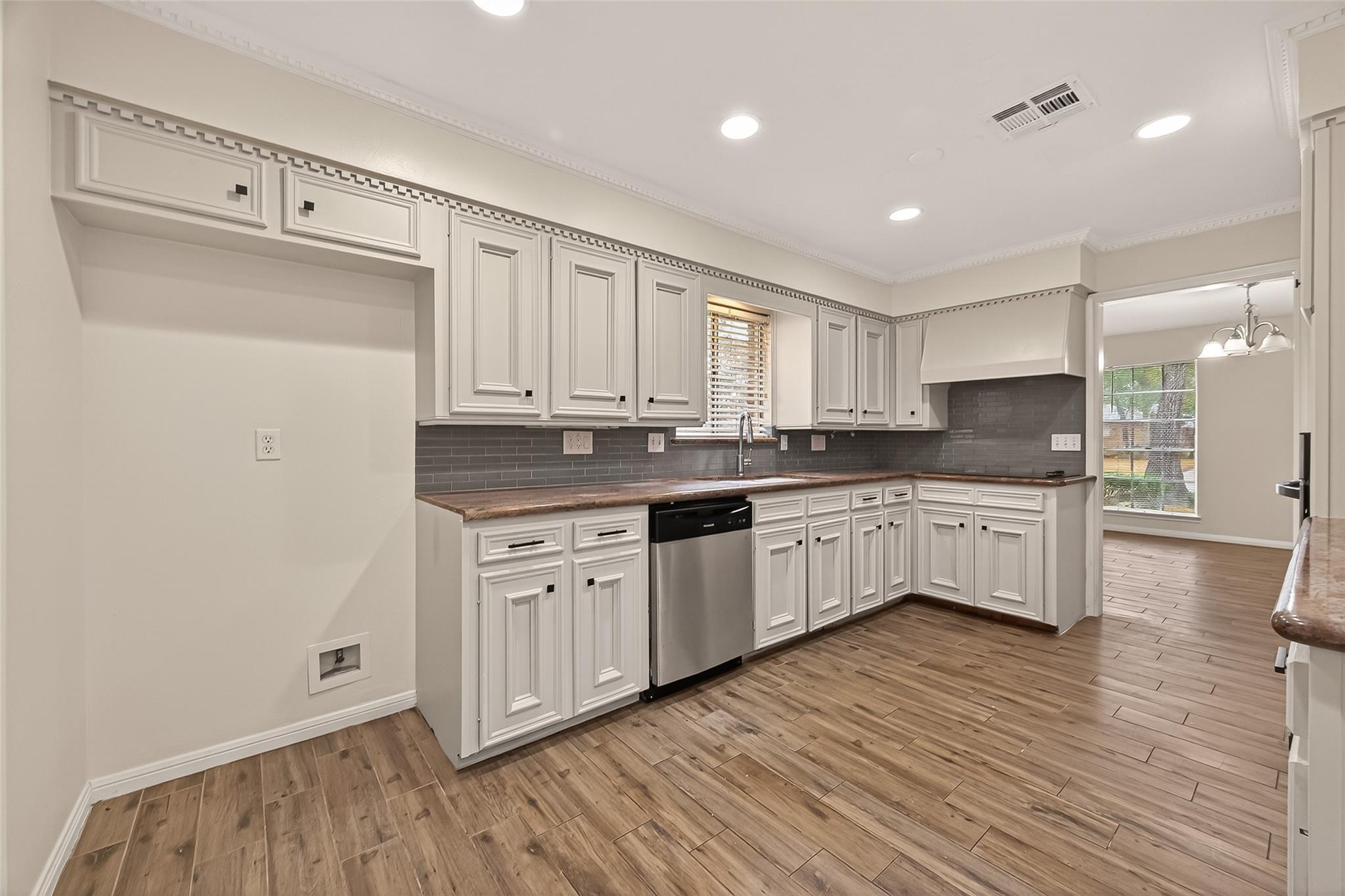 422 Willow Vista Drive