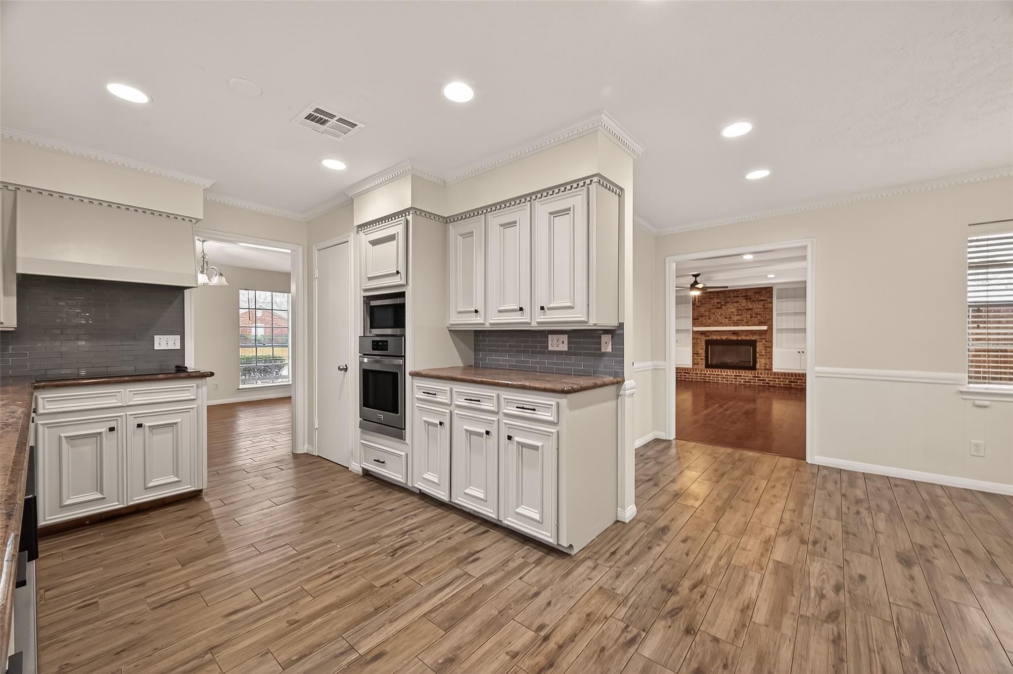 422 Willow Vista Drive