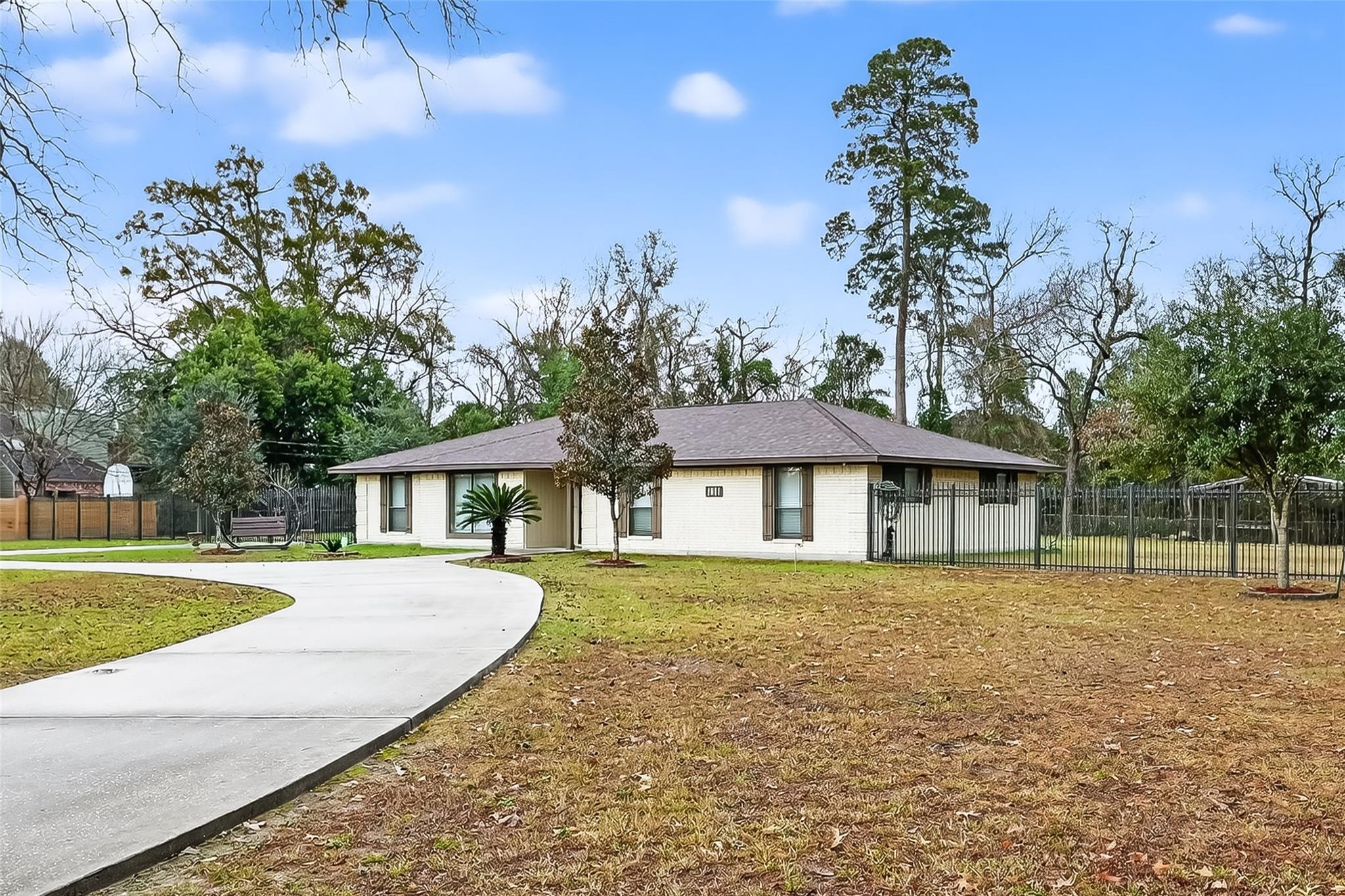 1011 Chateau Woods Parkway Drive