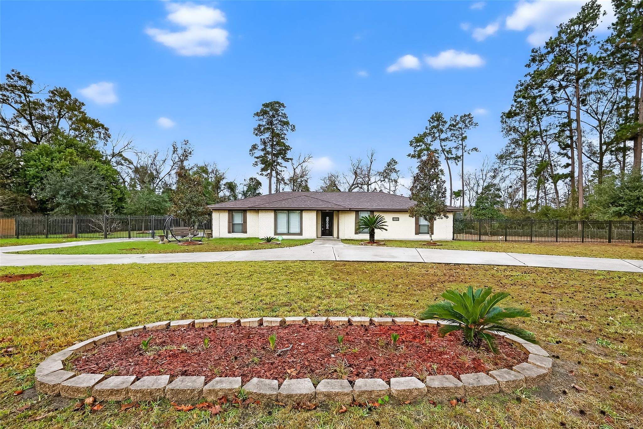 1011 Chateau Woods Parkway Drive