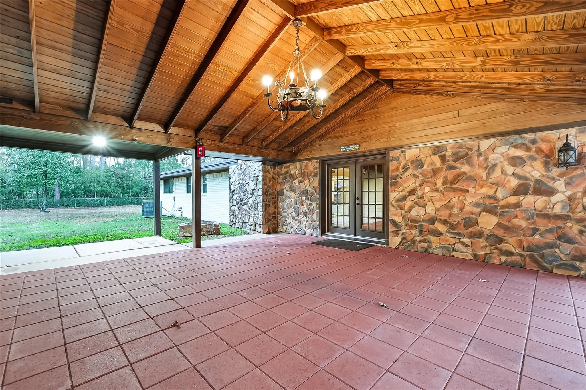 1011 Chateau Woods Parkway Drive