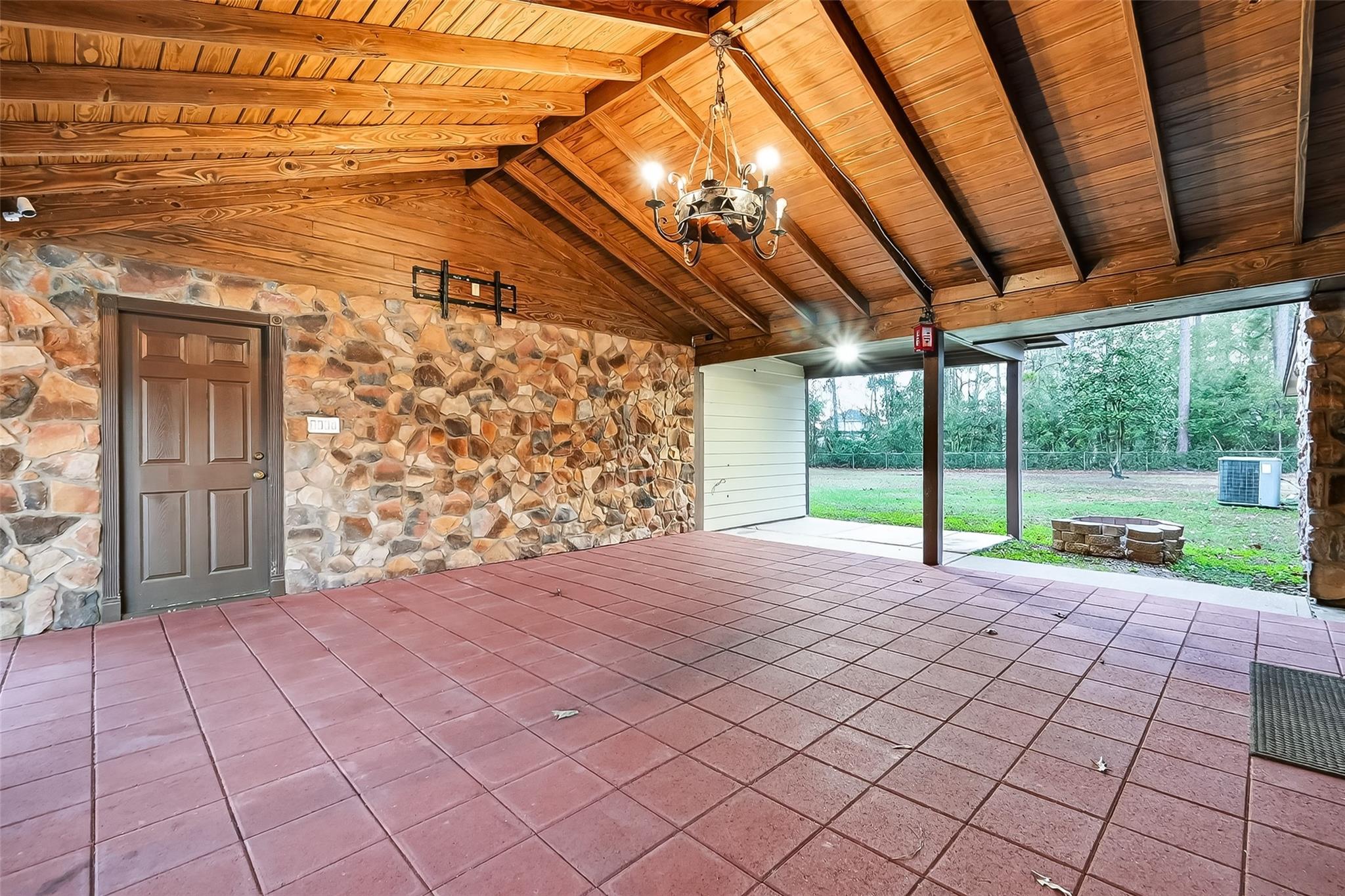 1011 Chateau Woods Parkway Drive