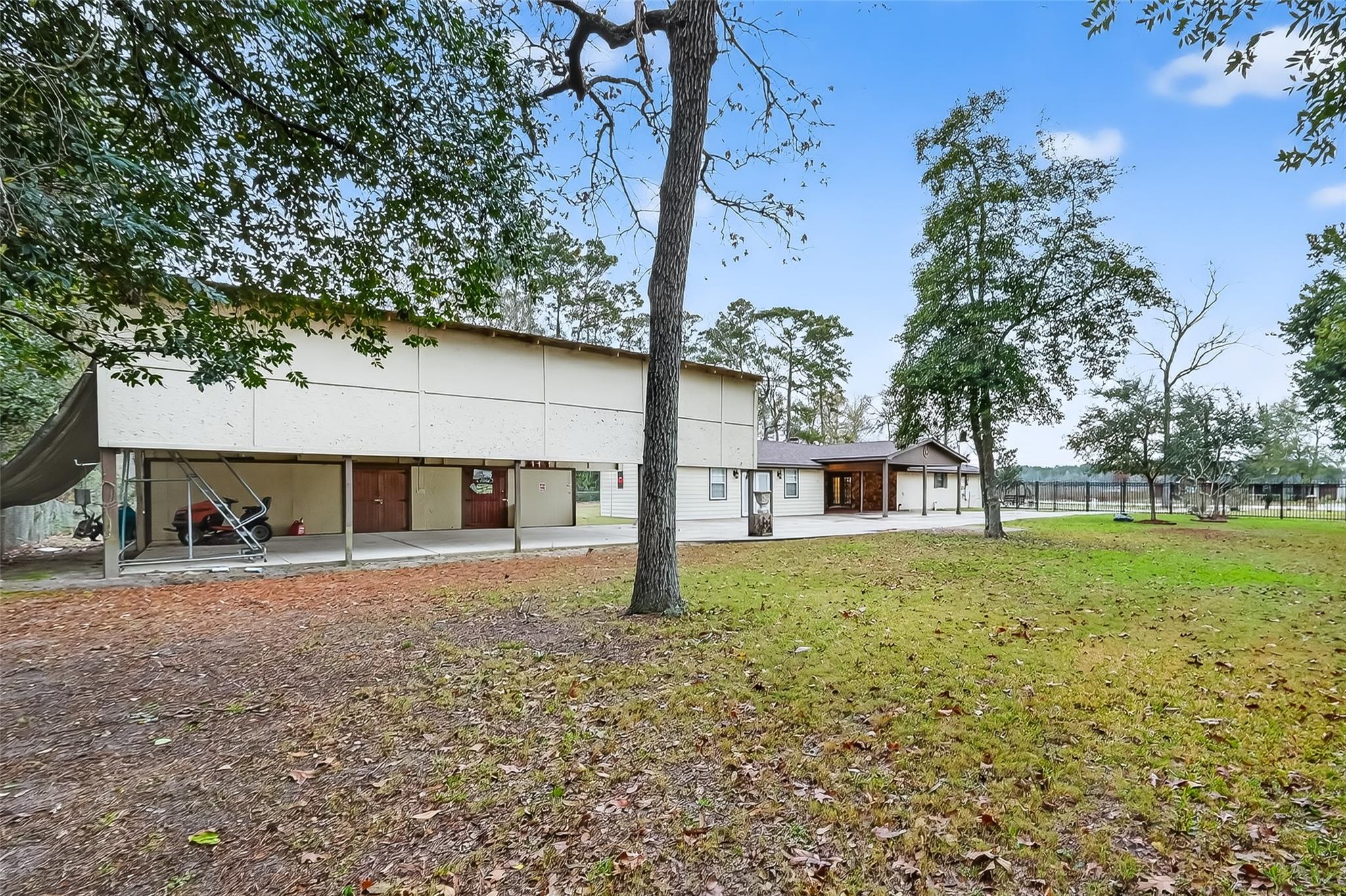 1011 Chateau Woods Parkway Drive