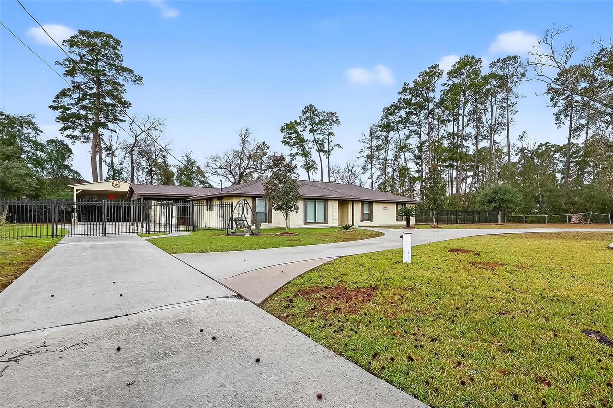 1011 Chateau Woods Parkway Drive