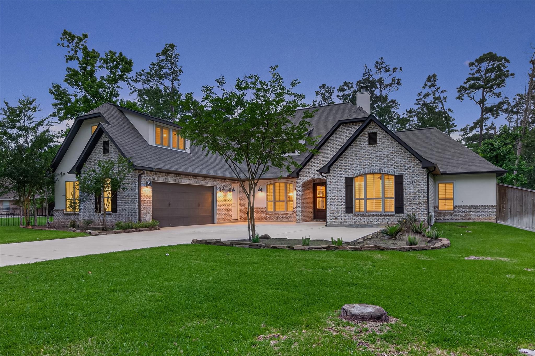 2407 Chantilly Lane Lane