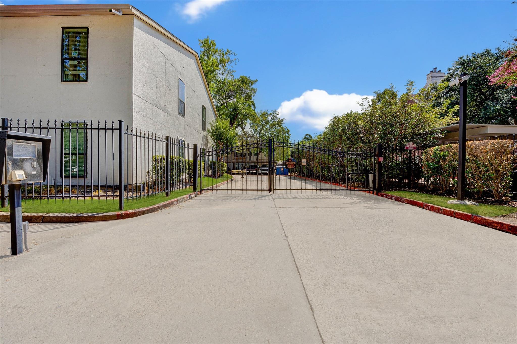 2425 Augusta Drive # 30