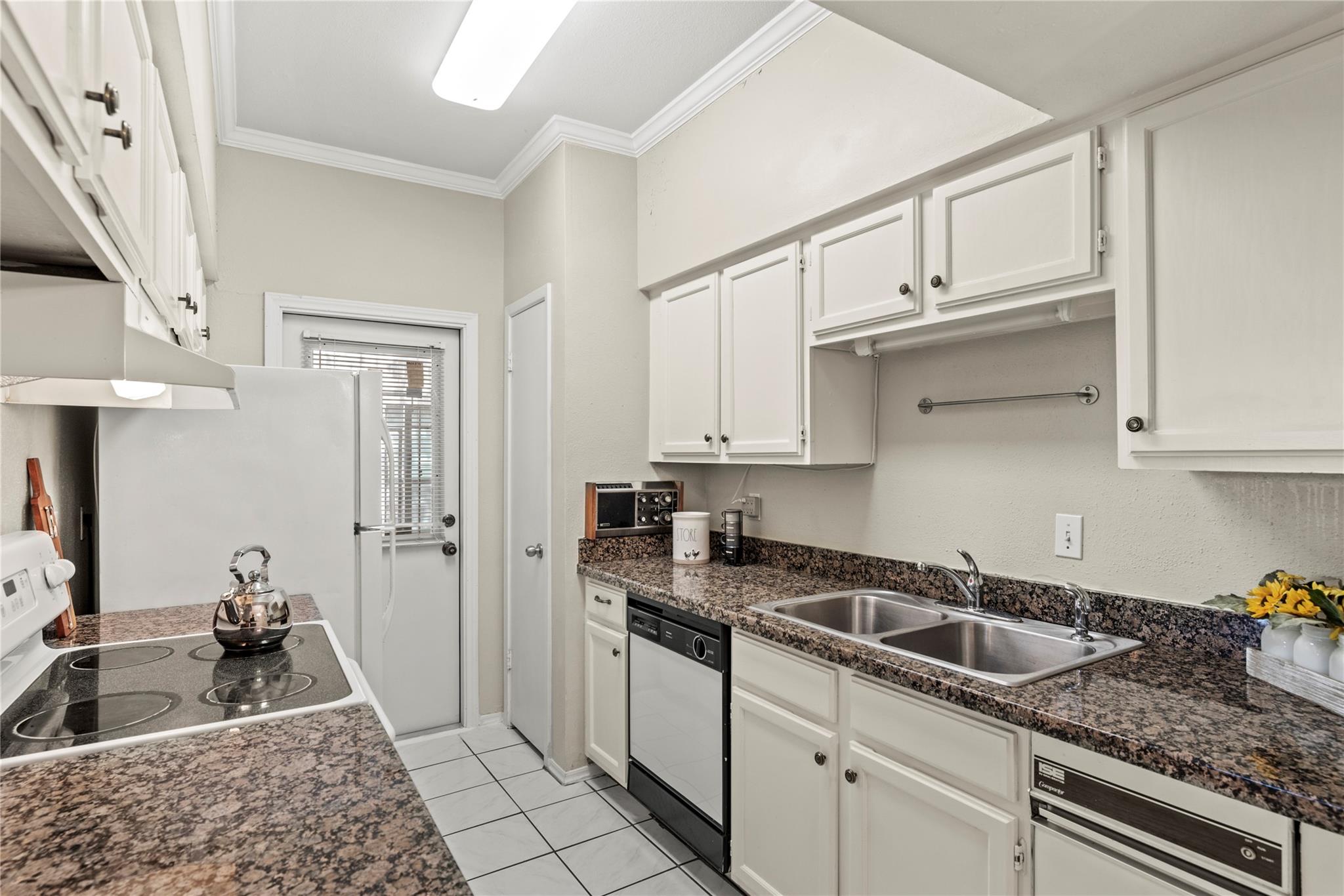 2425 Augusta Drive # 30