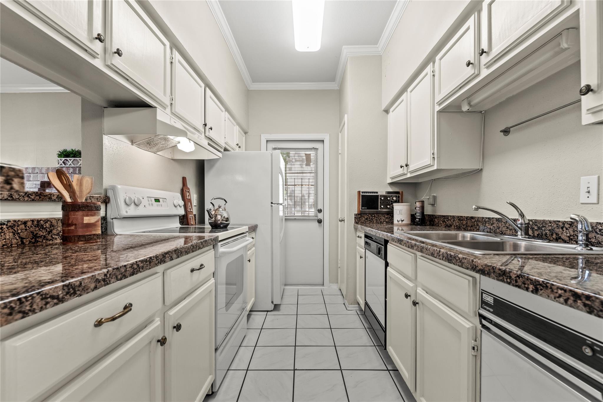 2425 Augusta Drive # 30