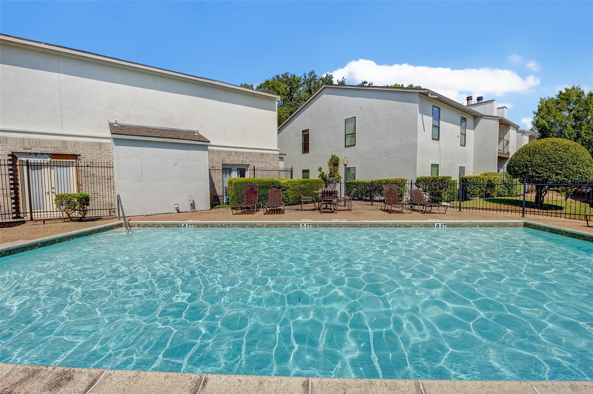 2425 Augusta Drive # 30