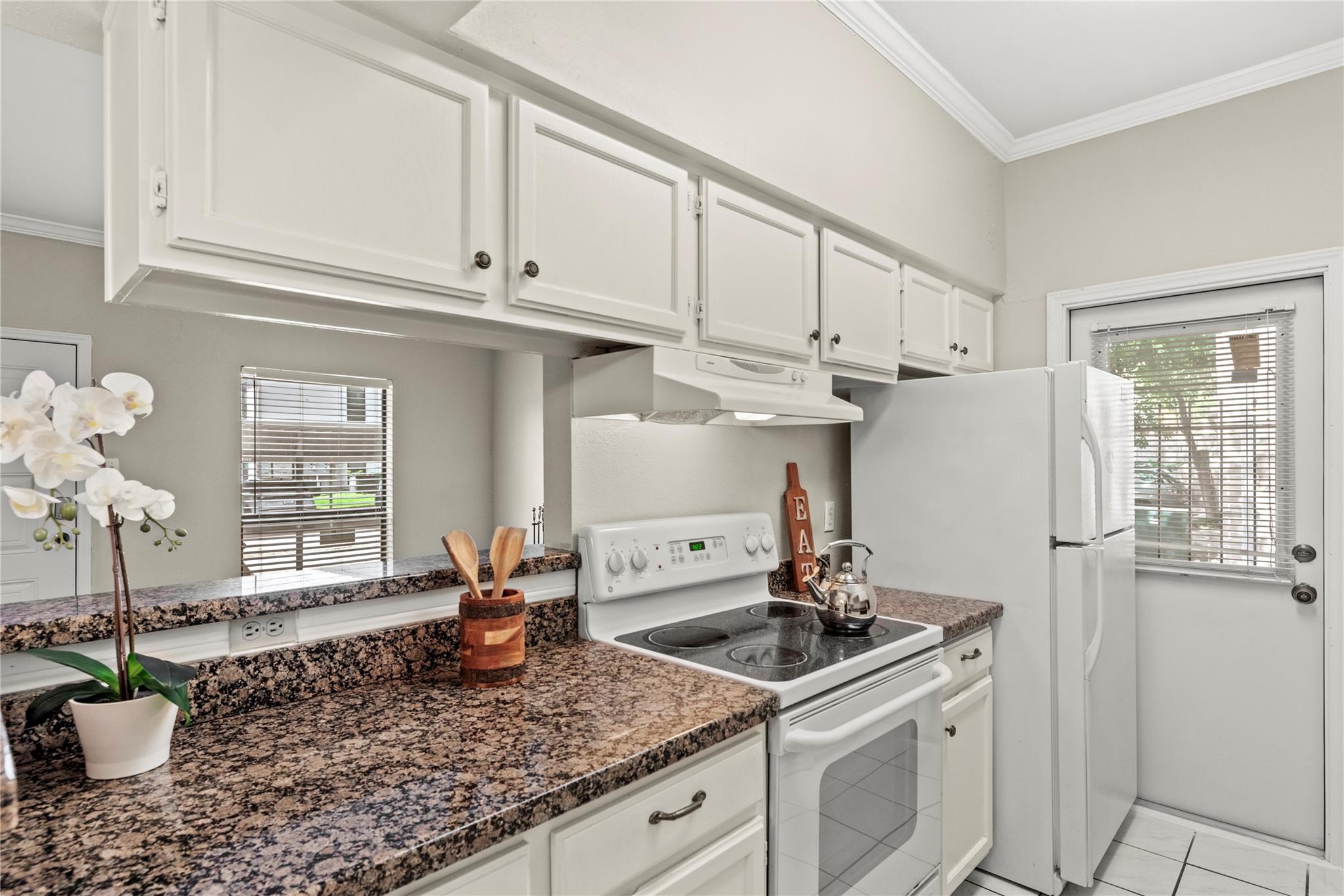2425 Augusta Drive # 30