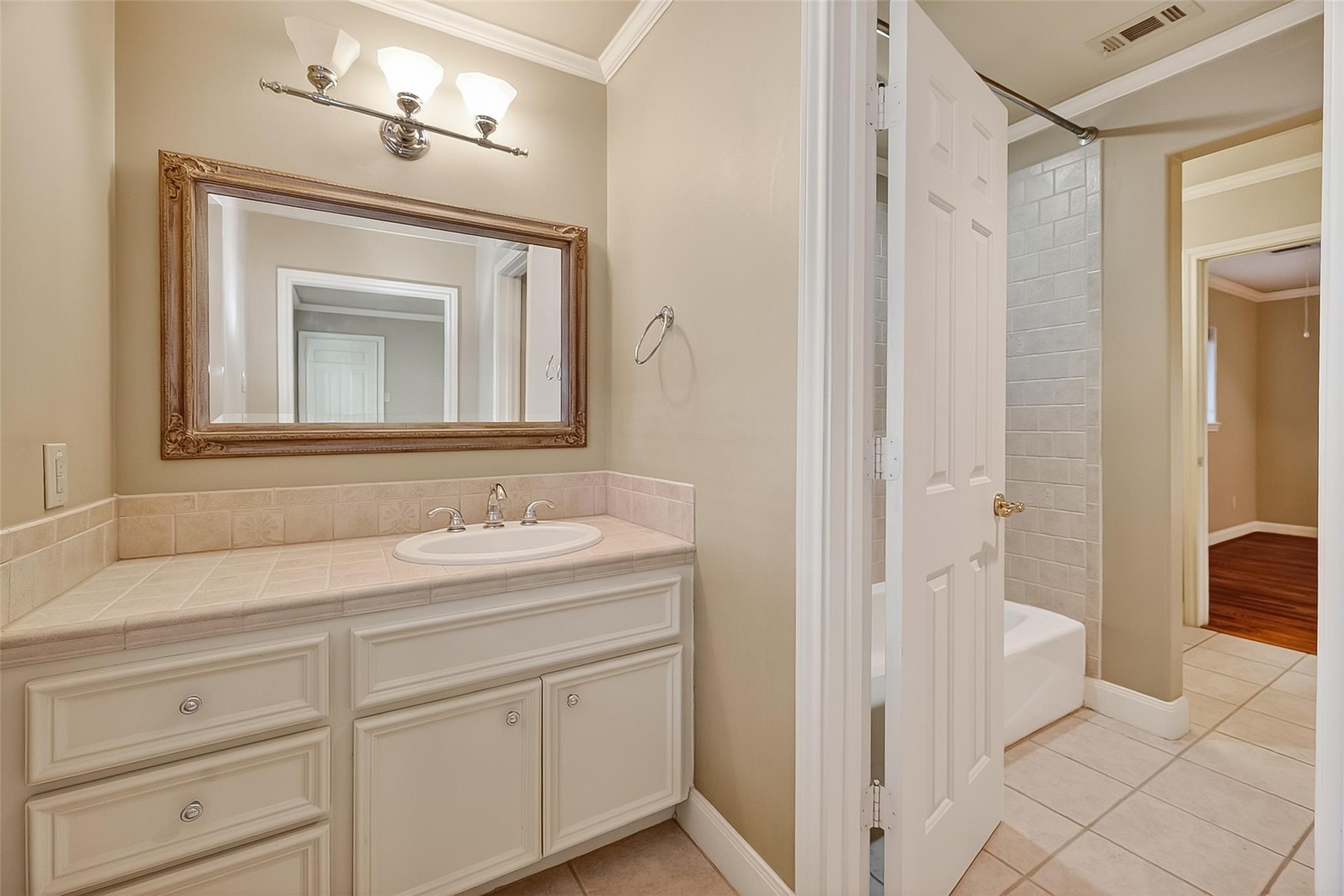 5426 Lampasas Street