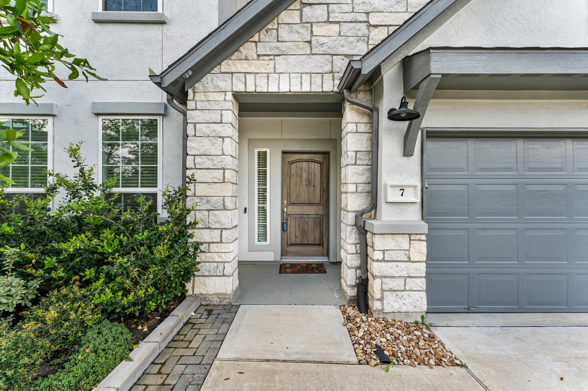 7 Hyacinth Blossom Court