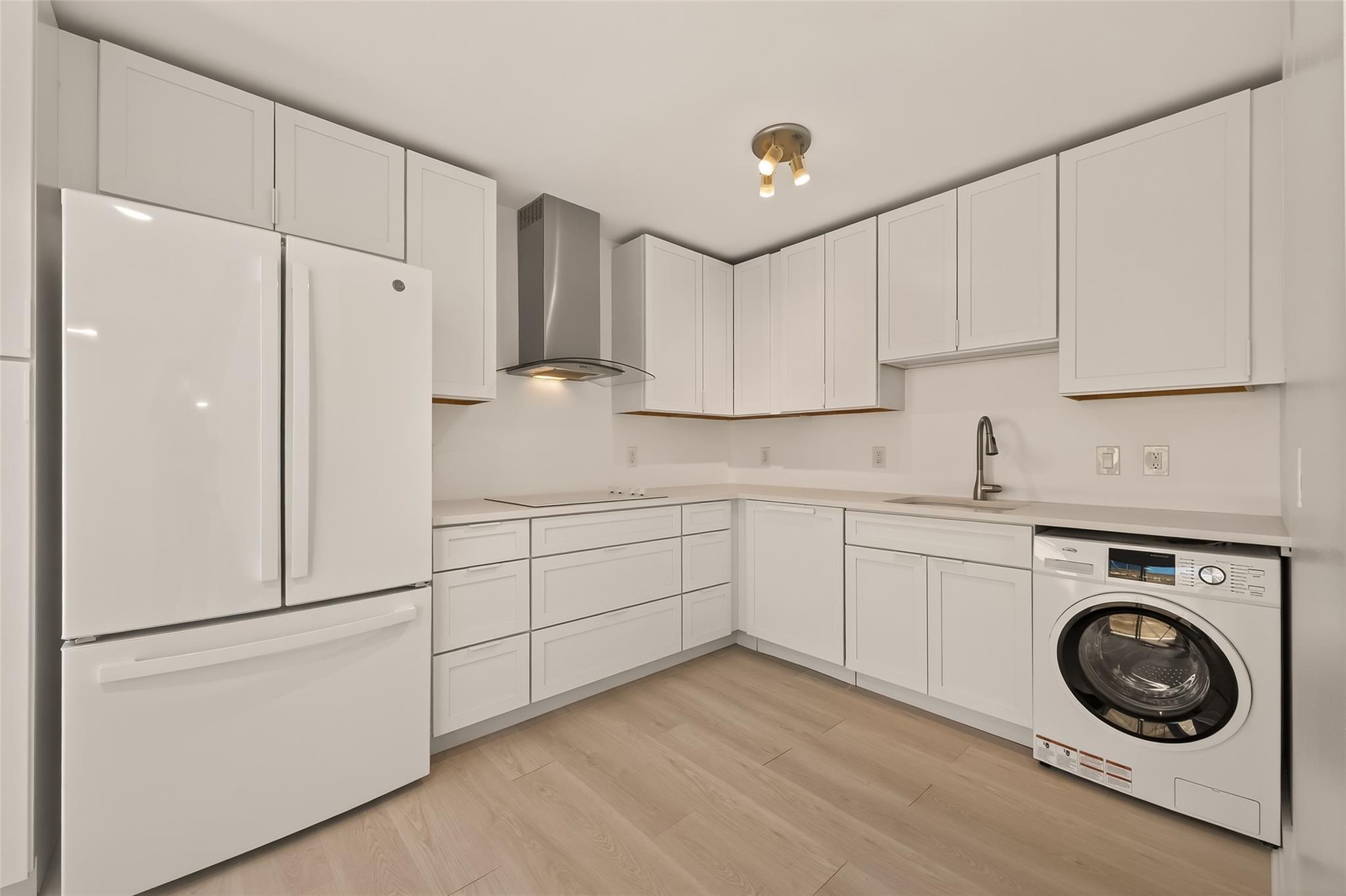 5115 Del Monte Drive Unit: 4/D