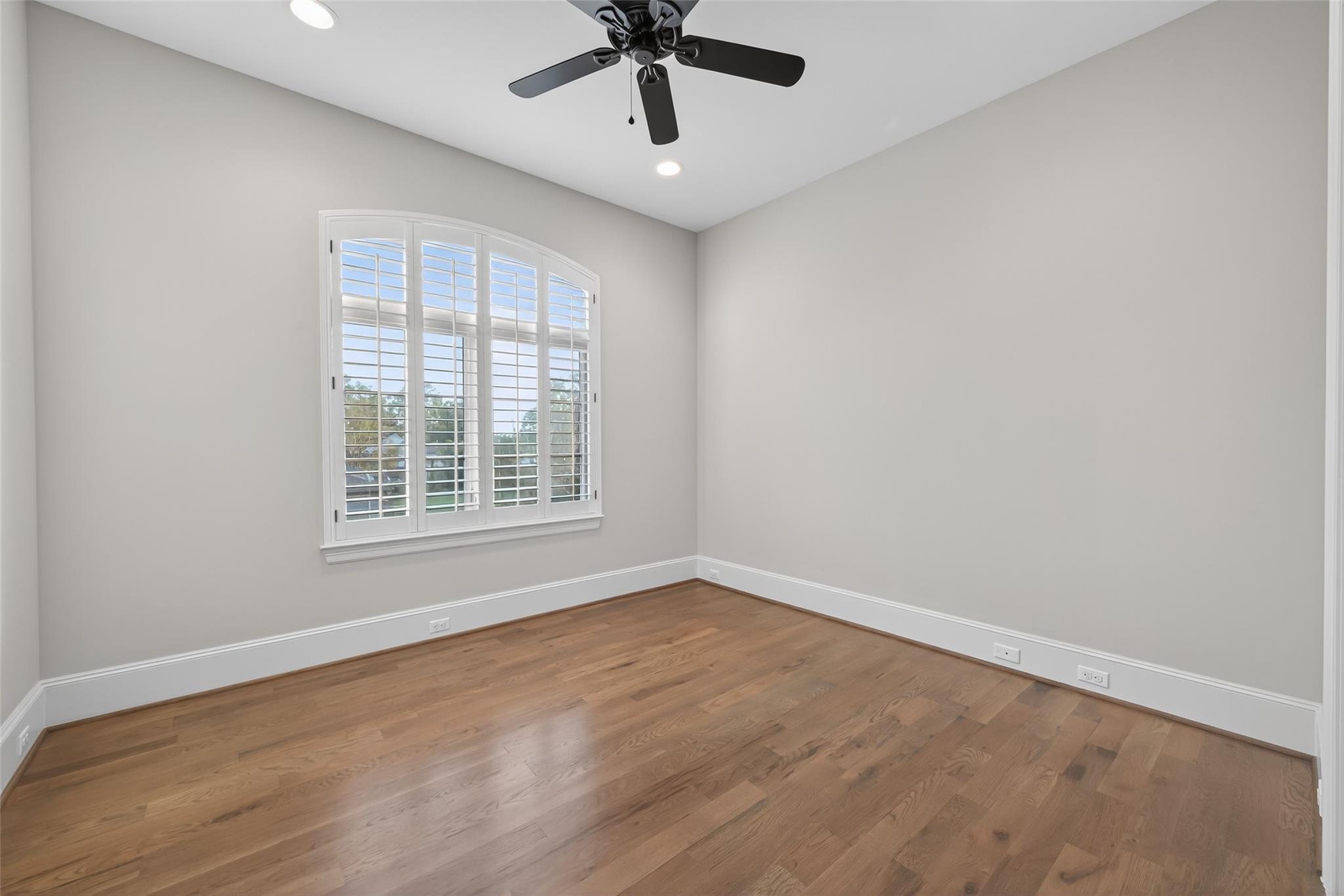 7504 Flowerdale Street